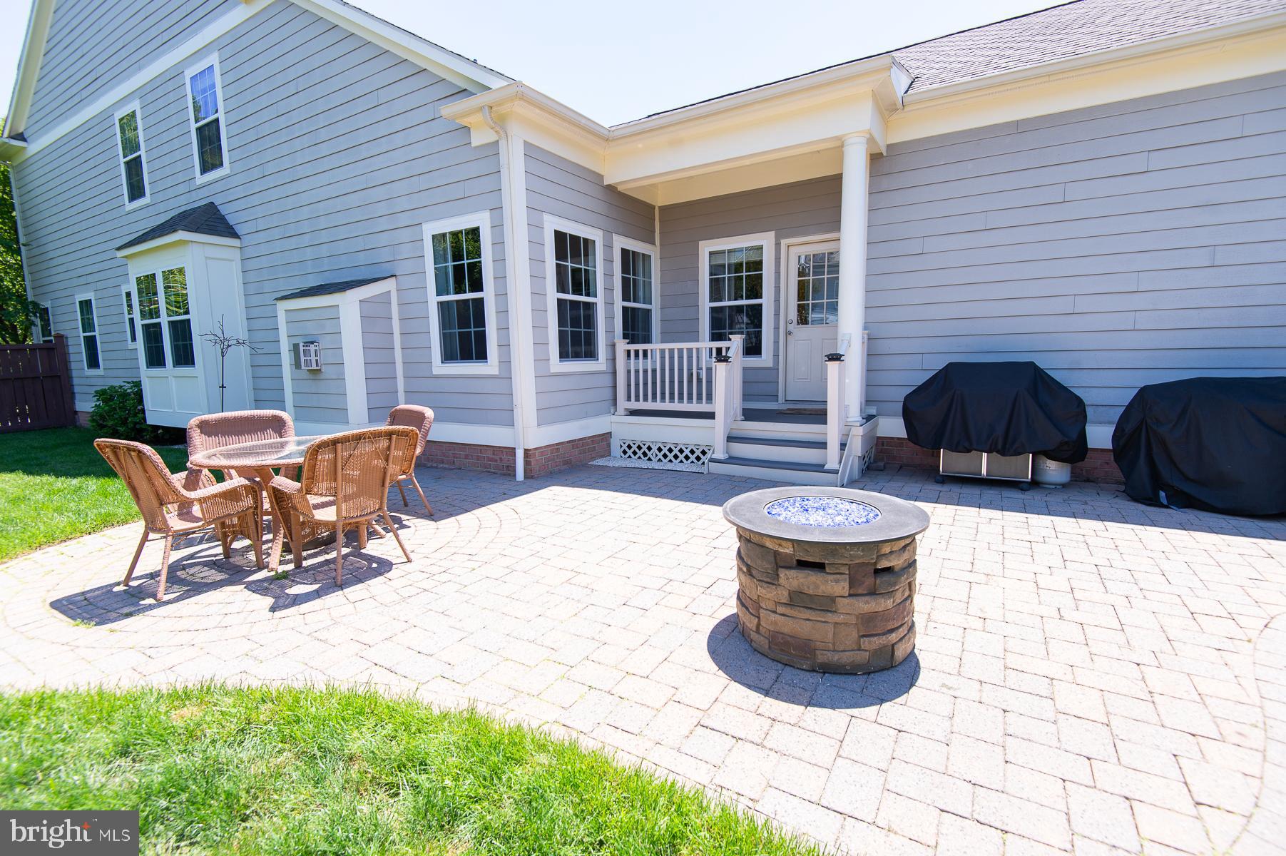 EASTON VILLAGE - Residential