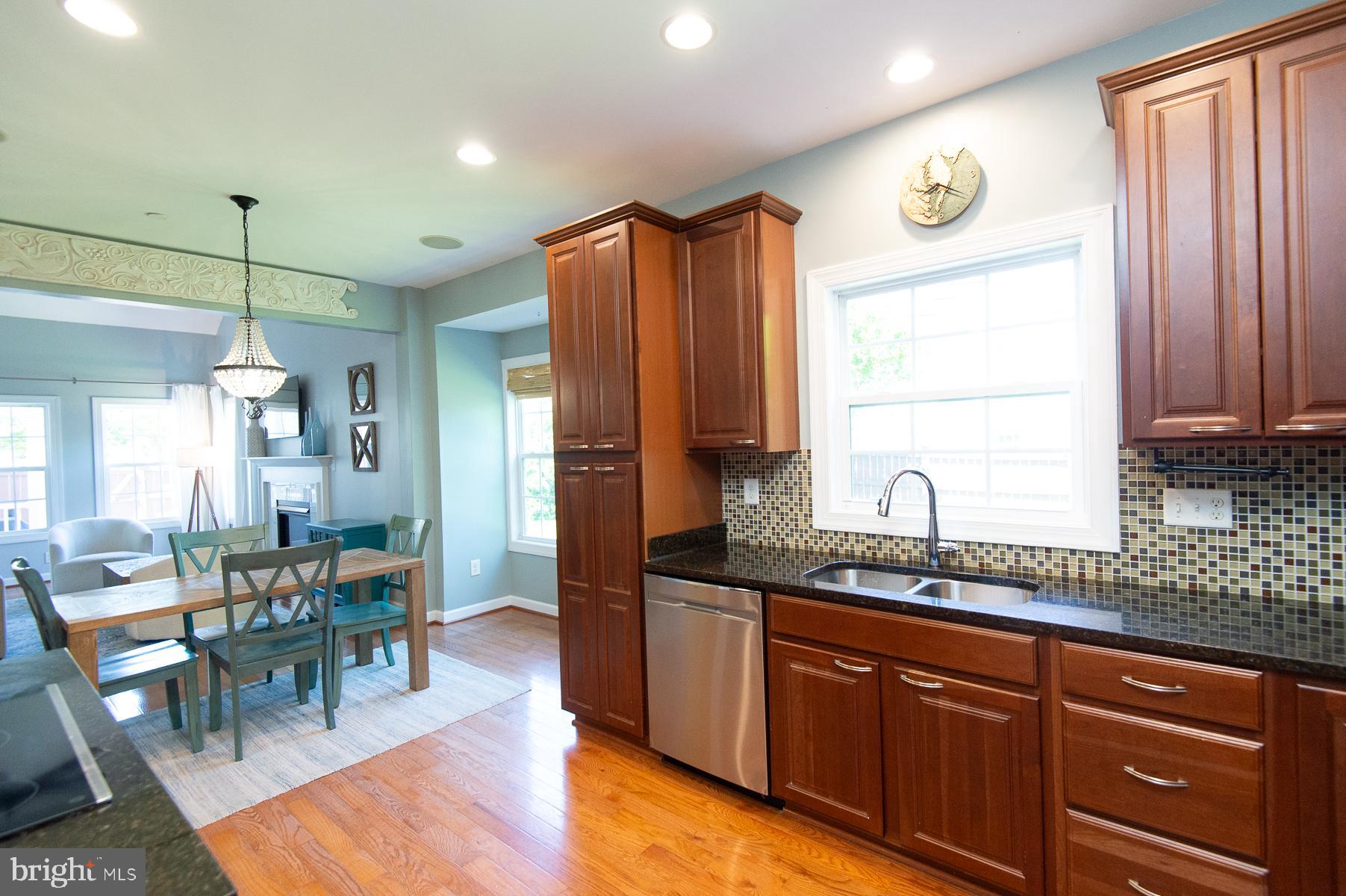 EASTON VILLAGE - Residential