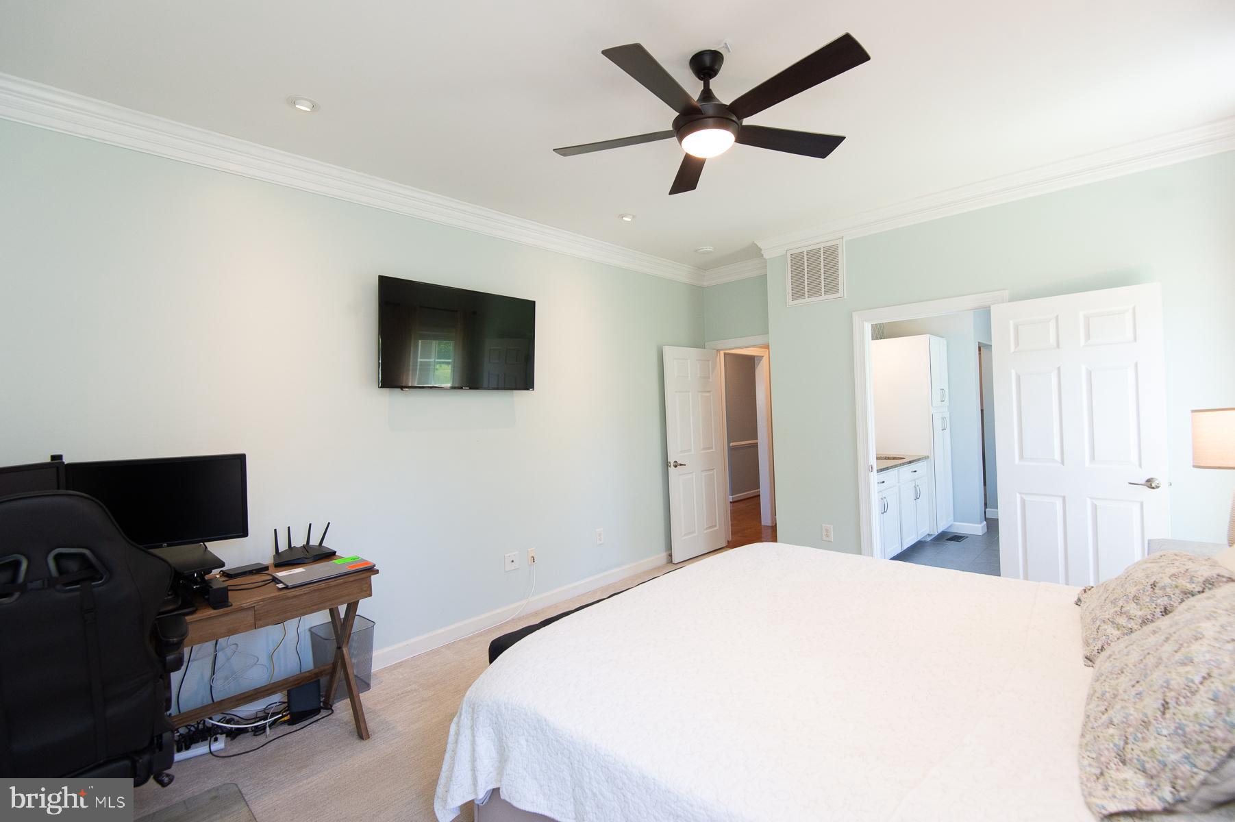 EASTON VILLAGE - Residential