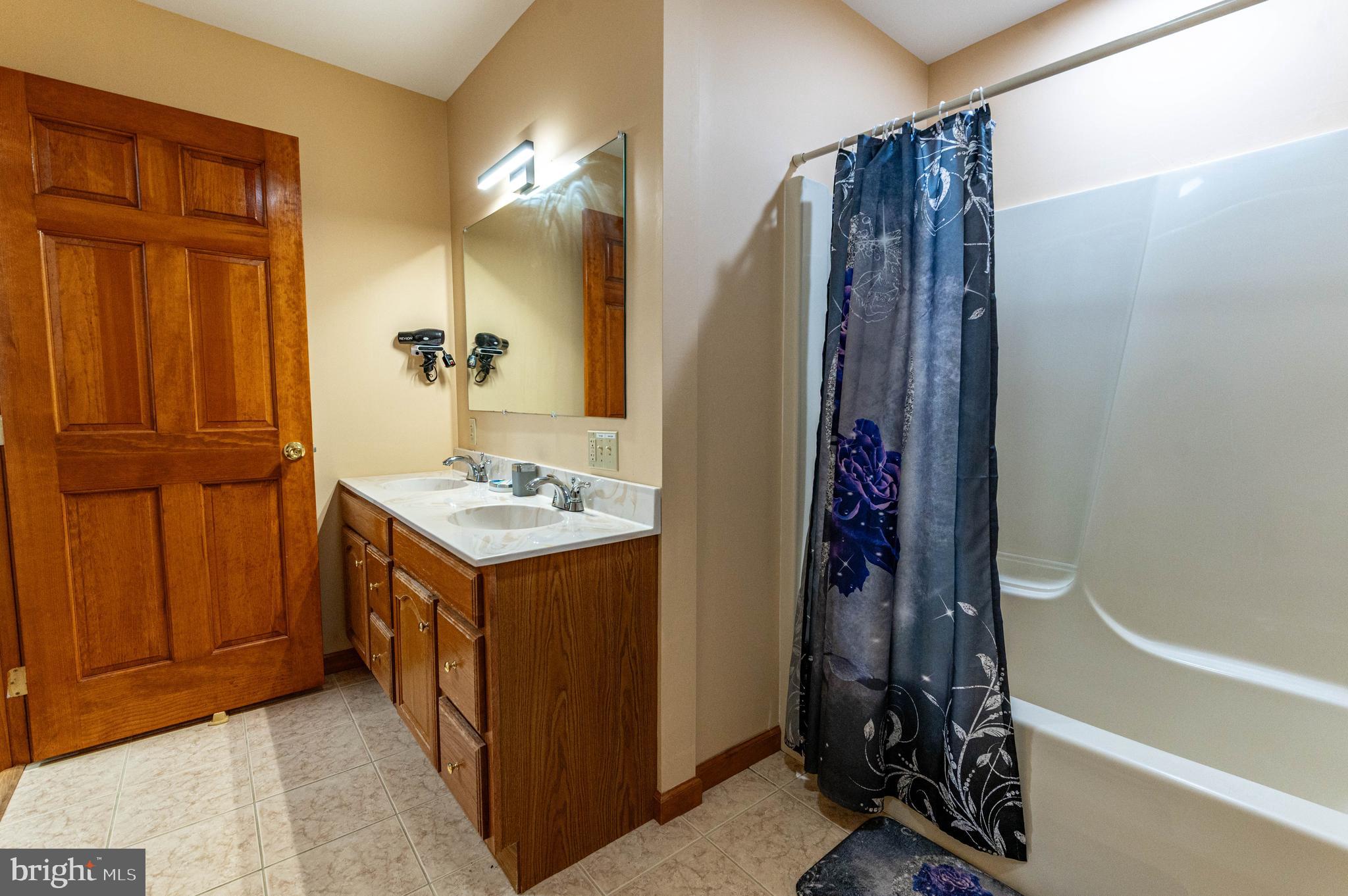 TOWAMENSING TRAILS - Residential