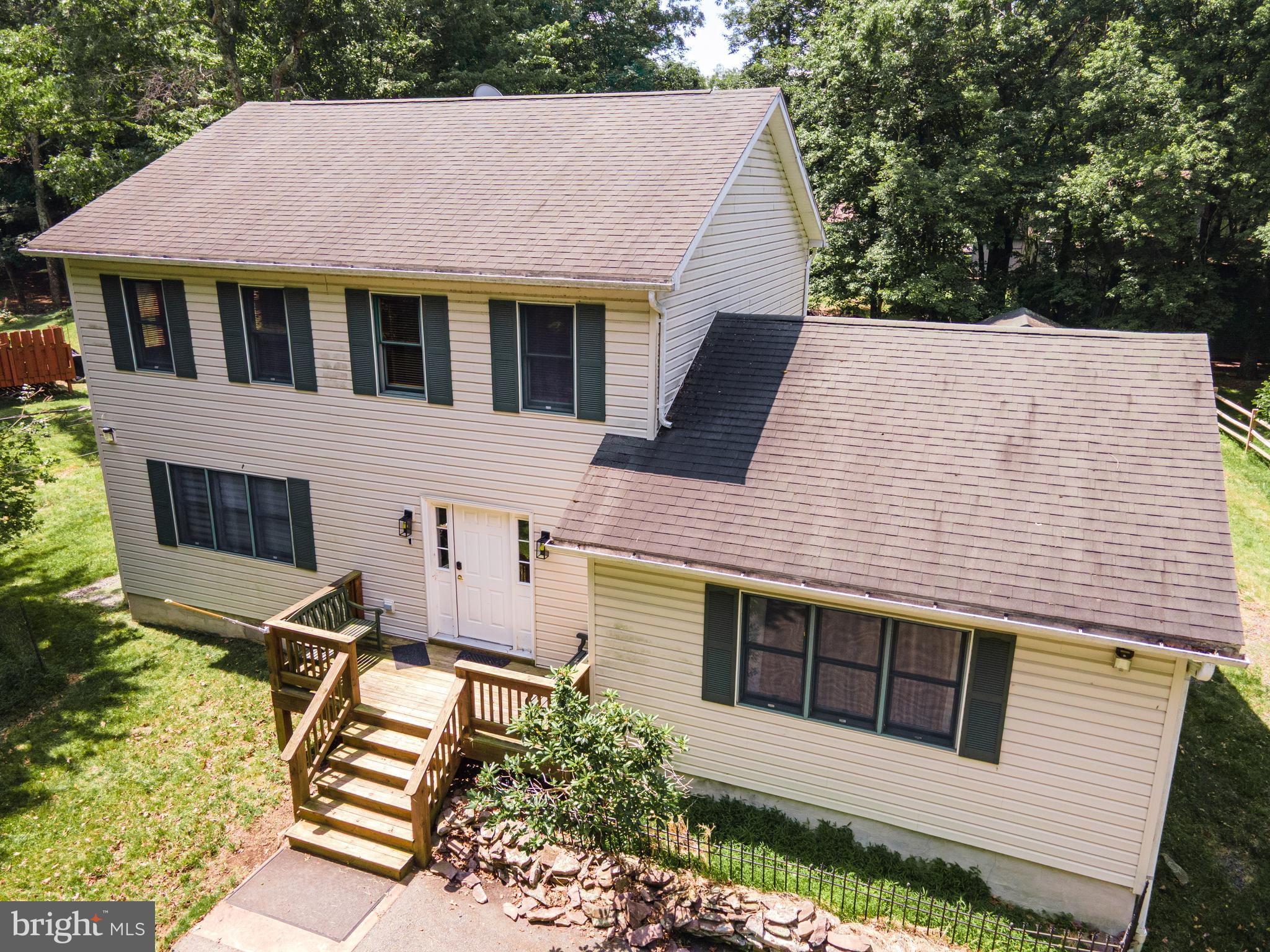 TOWAMENSING TRAILS - Residential