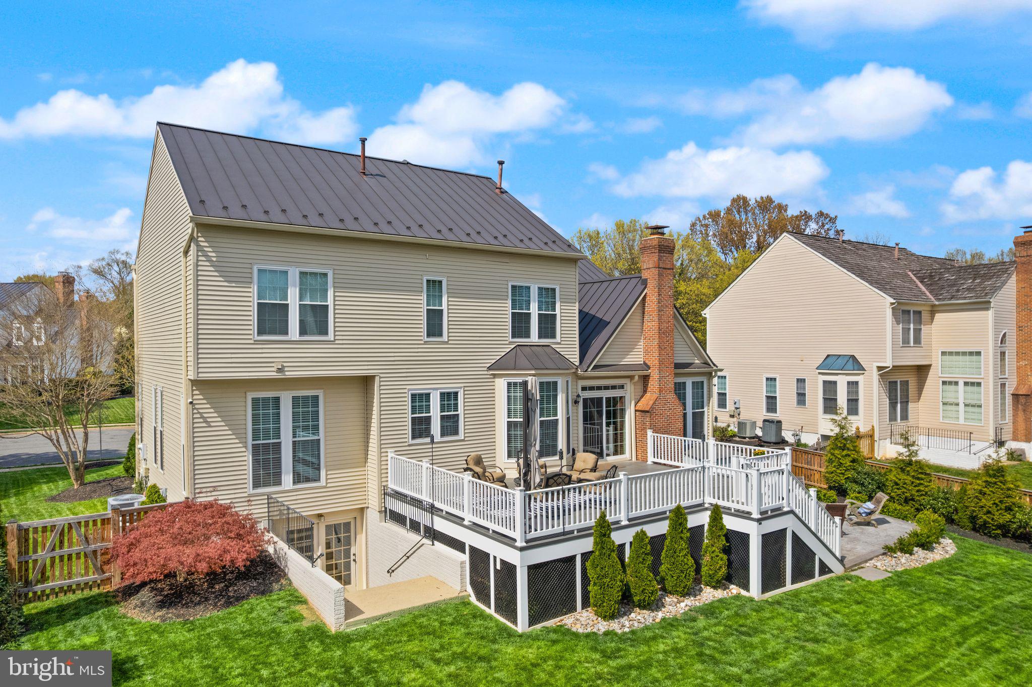 WOODLEA MANOR - Residential