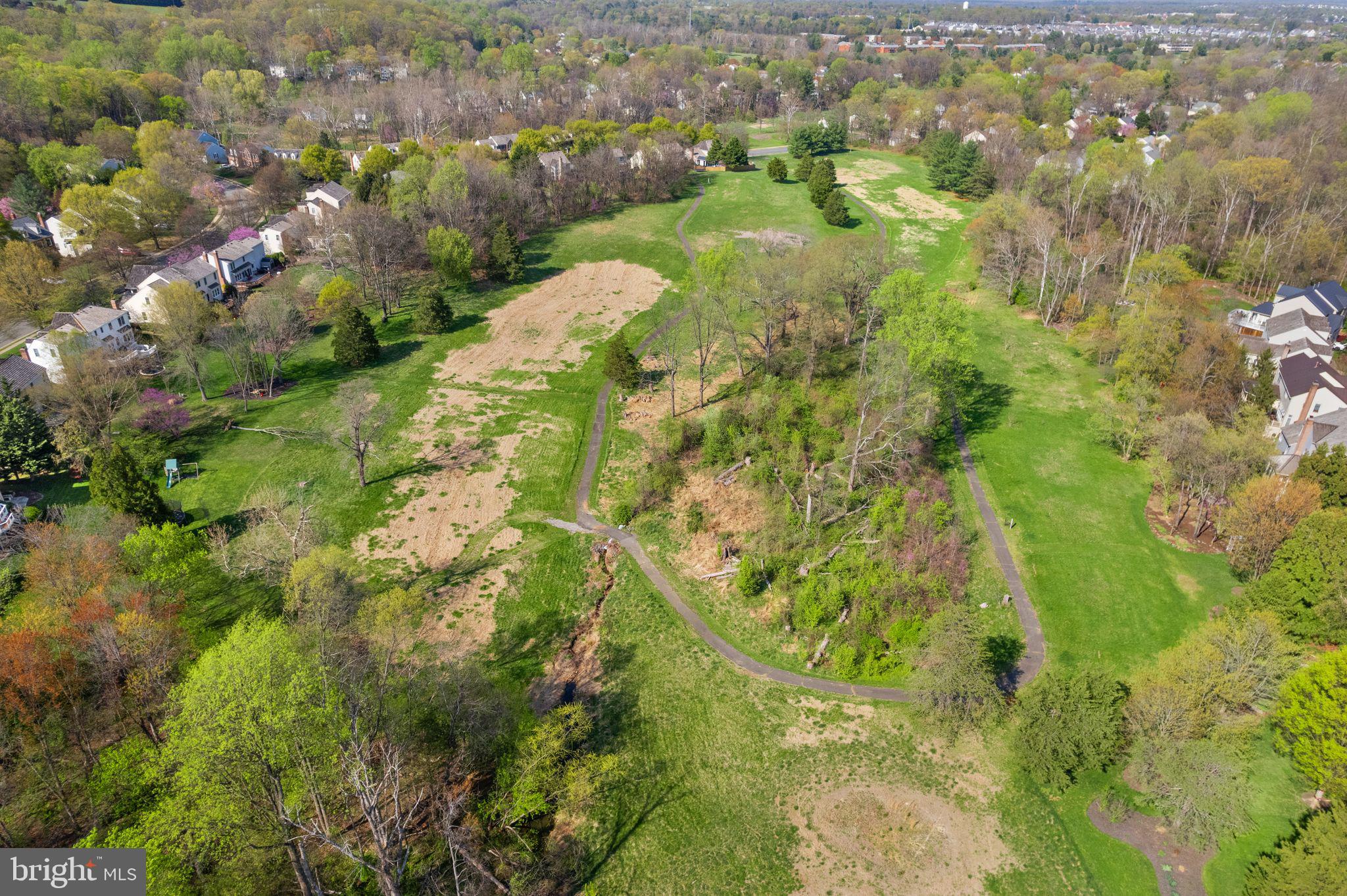WOODLEA MANOR - Residential
