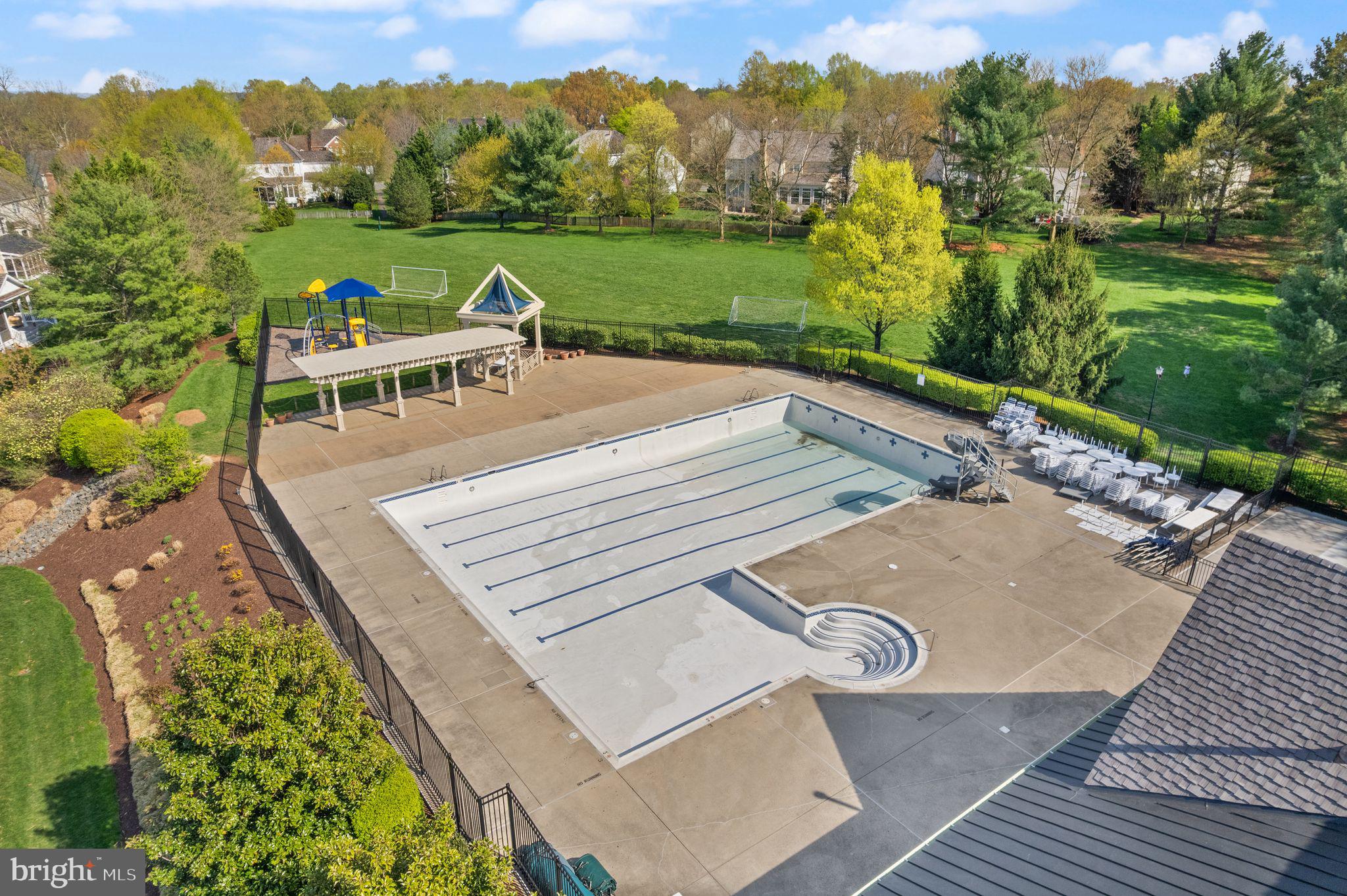 WOODLEA MANOR - Residential