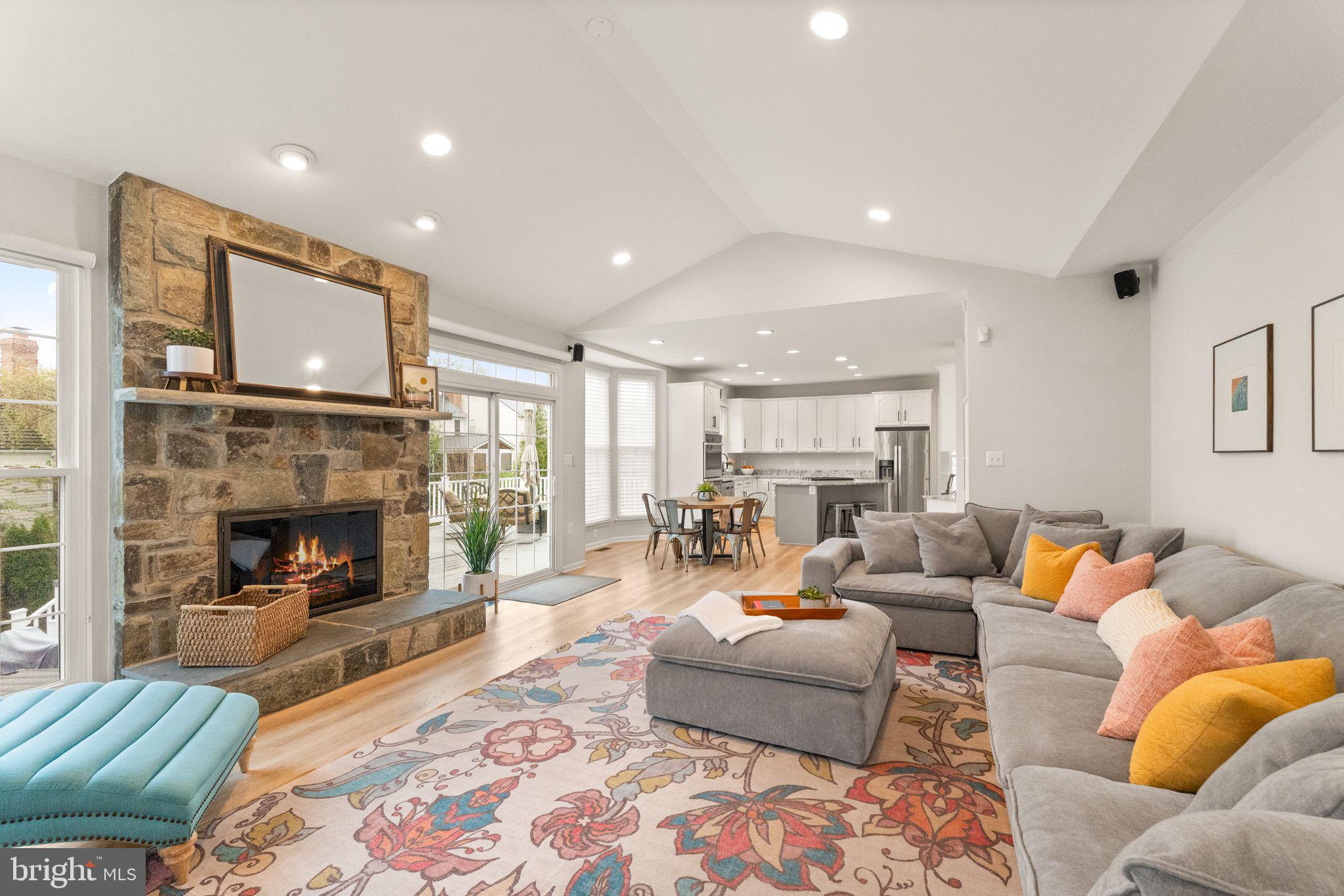 WOODLEA MANOR - Residential