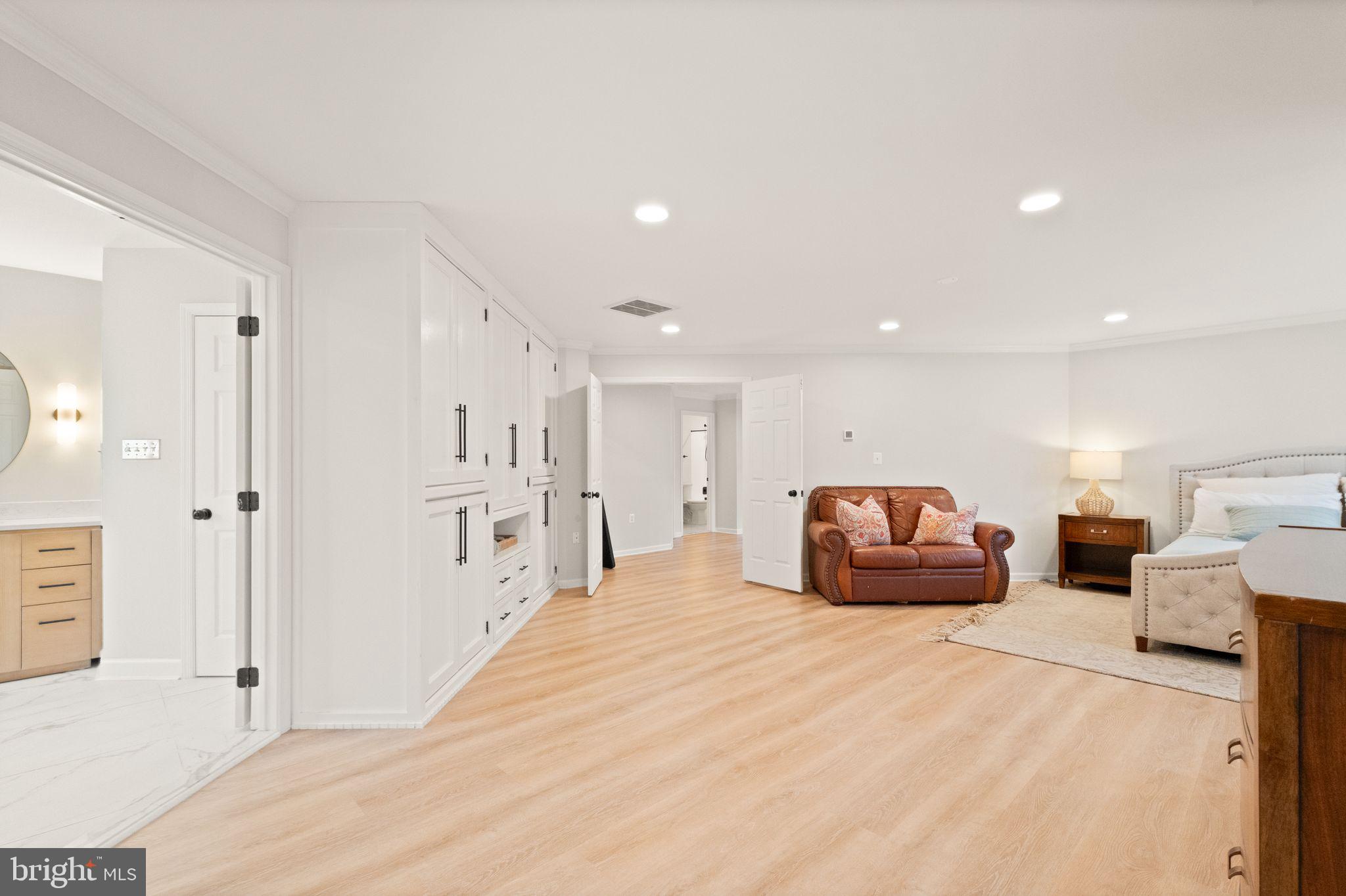 WOODLEA MANOR - Residential
