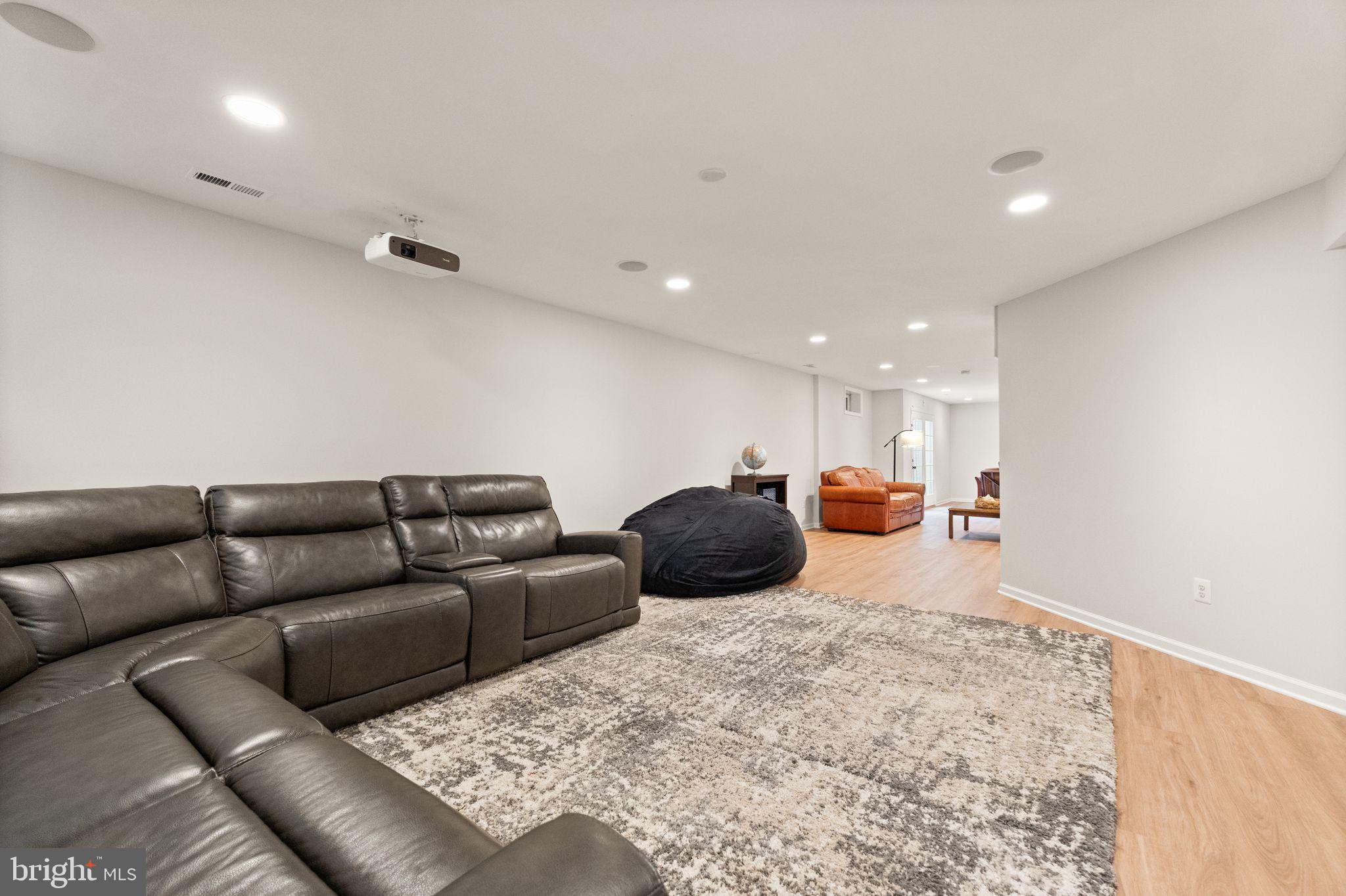 WOODLEA MANOR - Residential