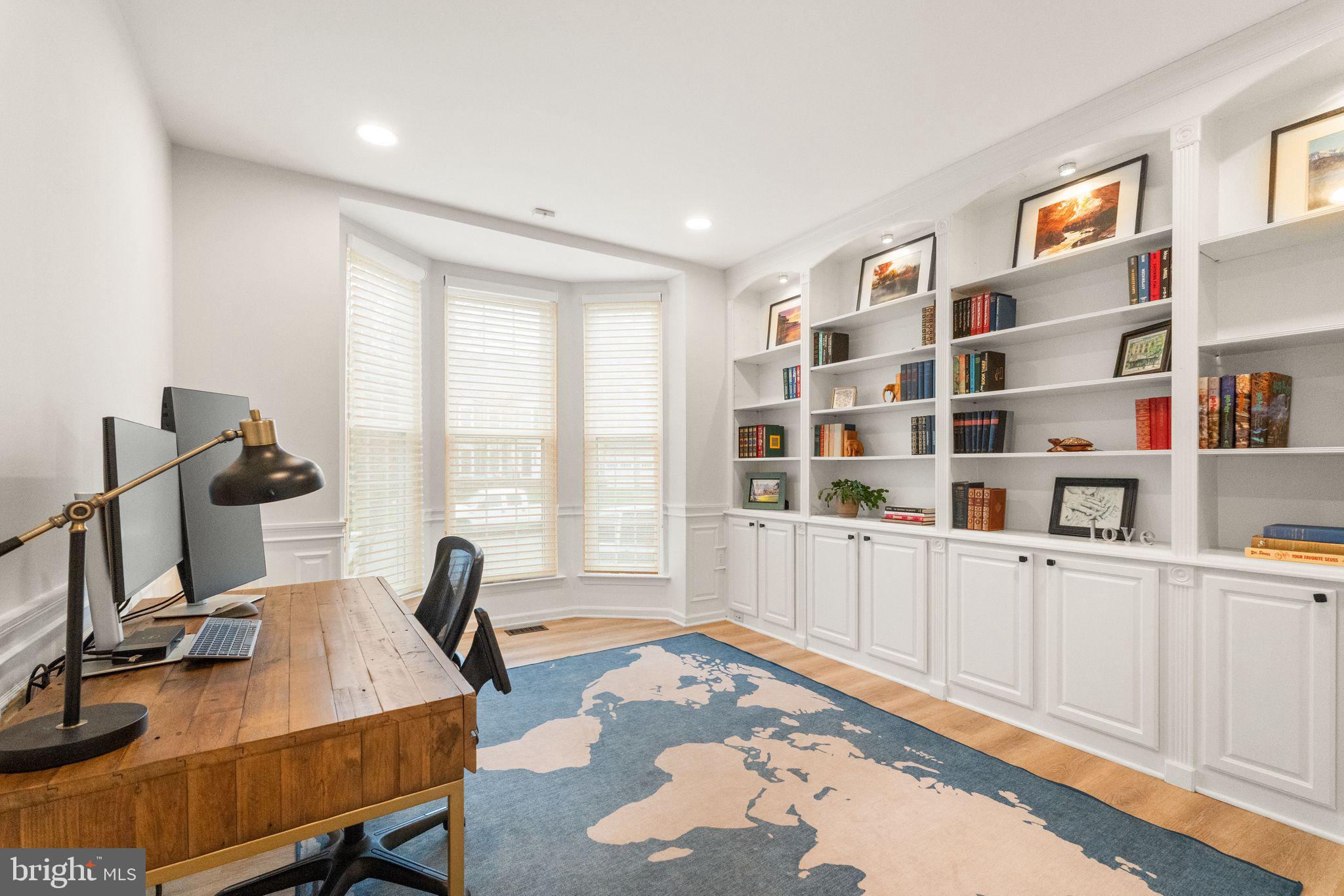 WOODLEA MANOR - Residential