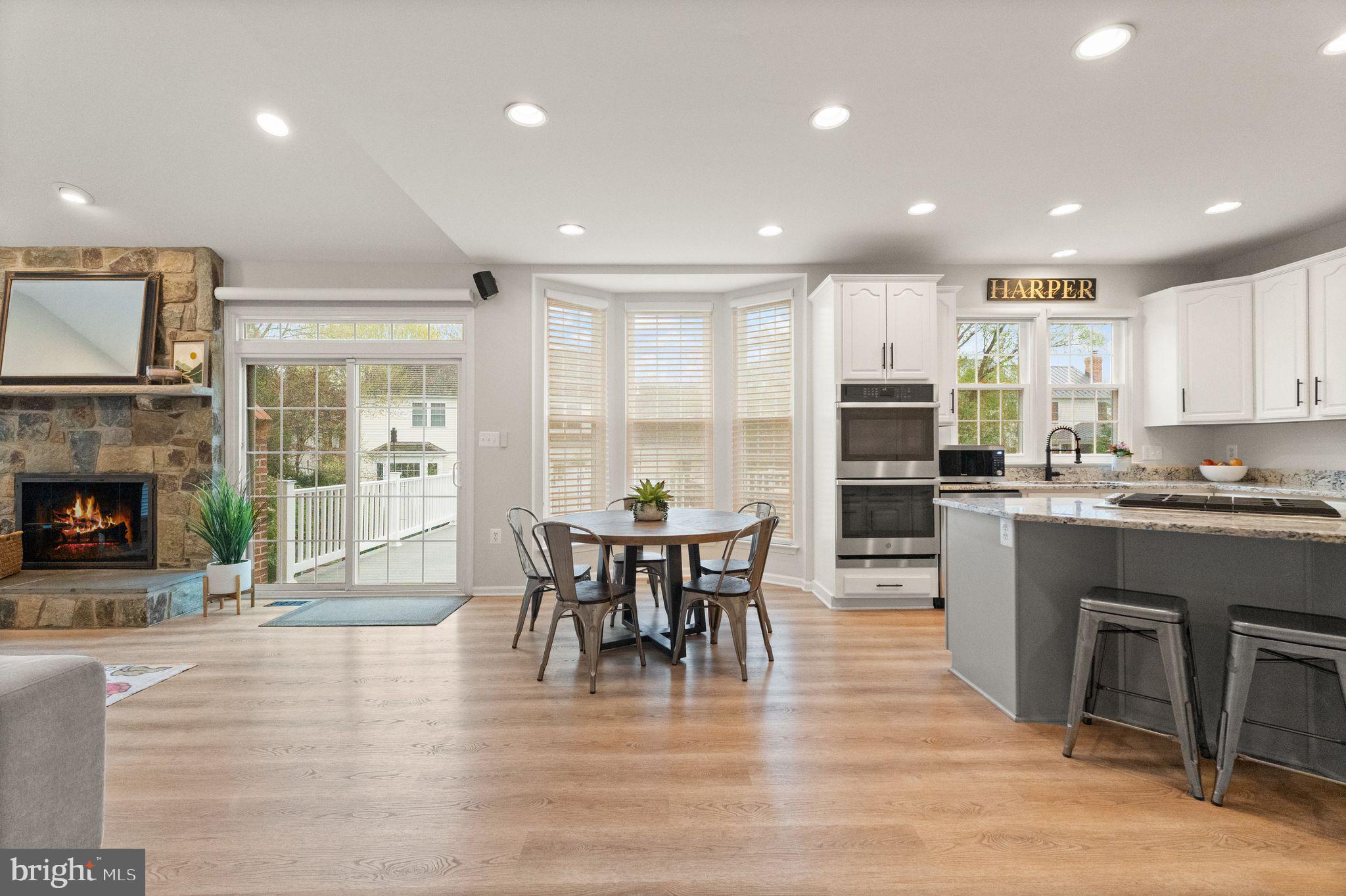 WOODLEA MANOR - Residential