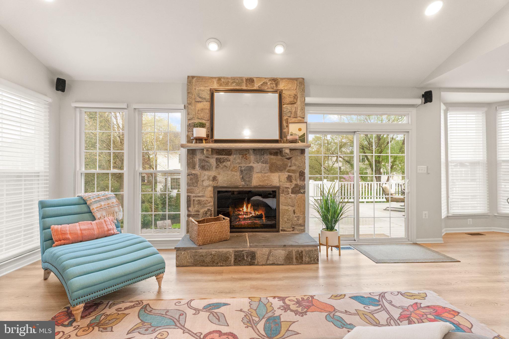 WOODLEA MANOR - Residential