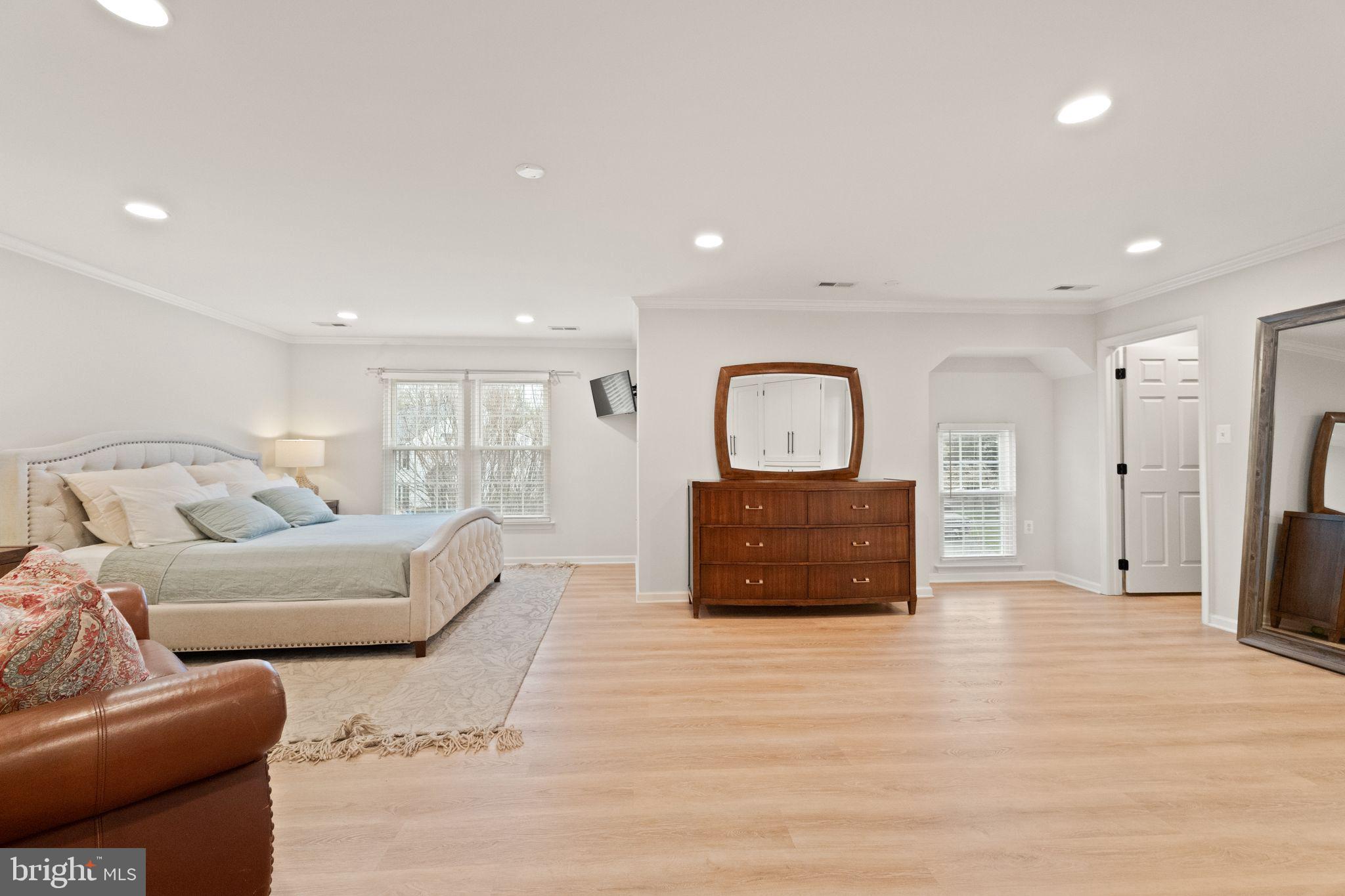 WOODLEA MANOR - Residential