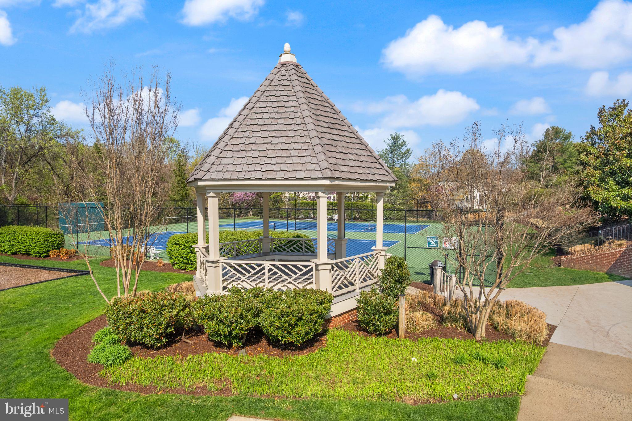WOODLEA MANOR - Residential