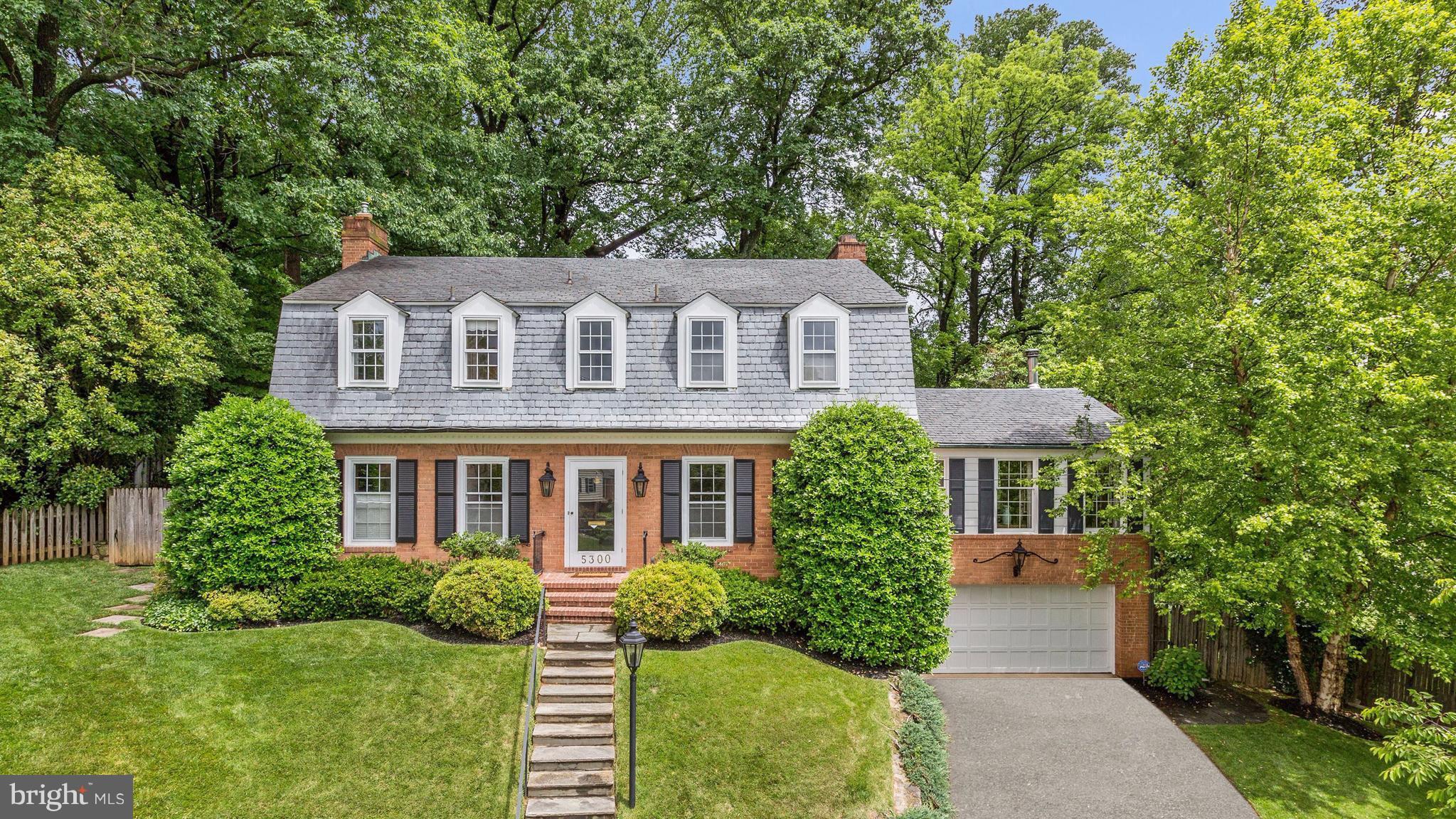 BRADLEY HILLS - Residential