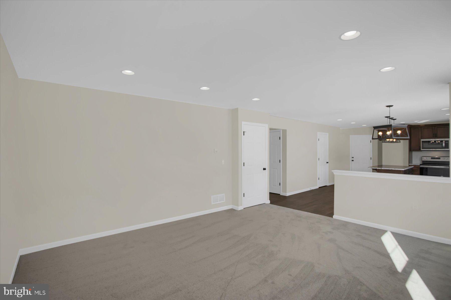SPRINGFIELD - Residential