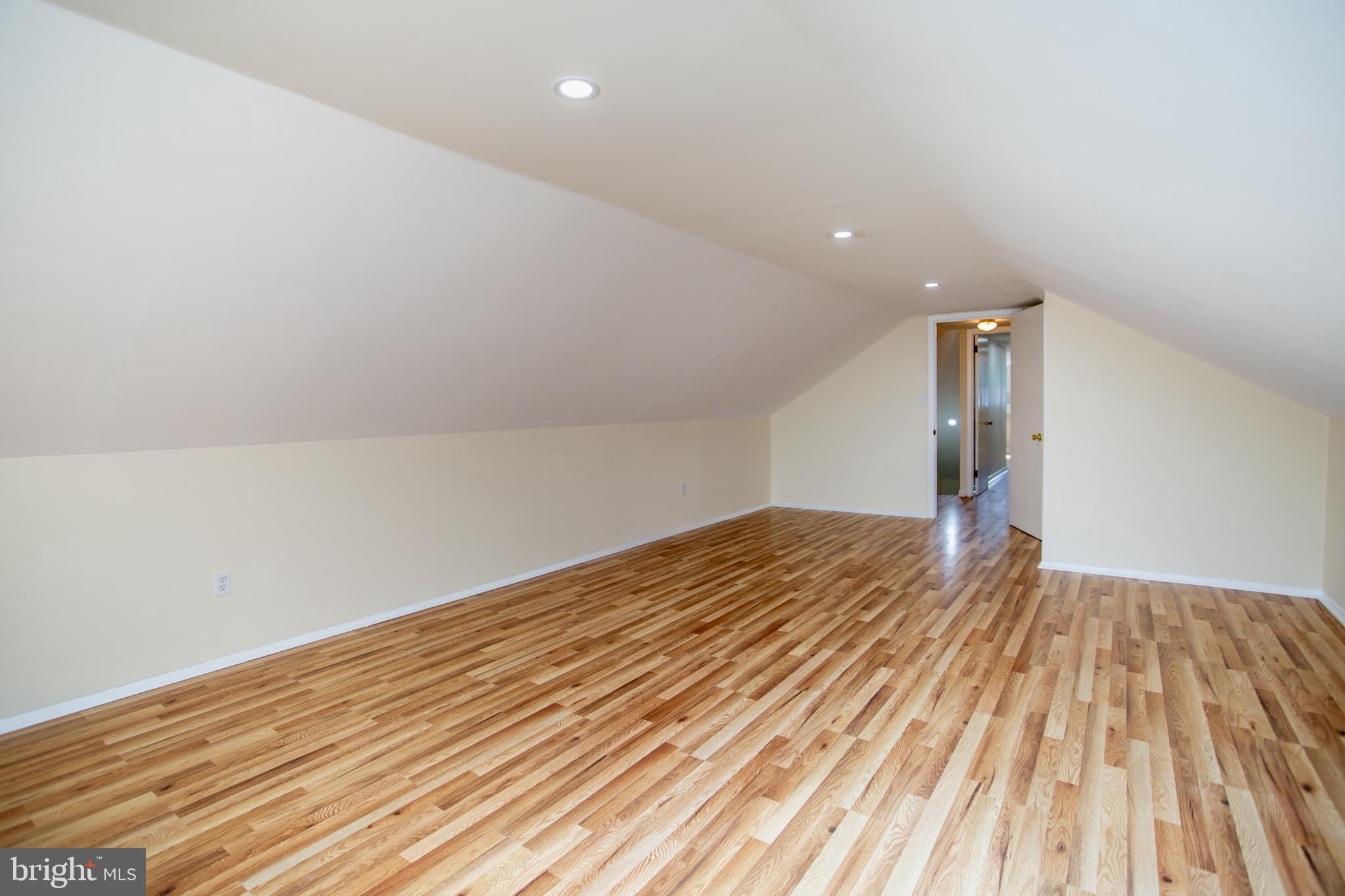 RIVER GLEN - Residential