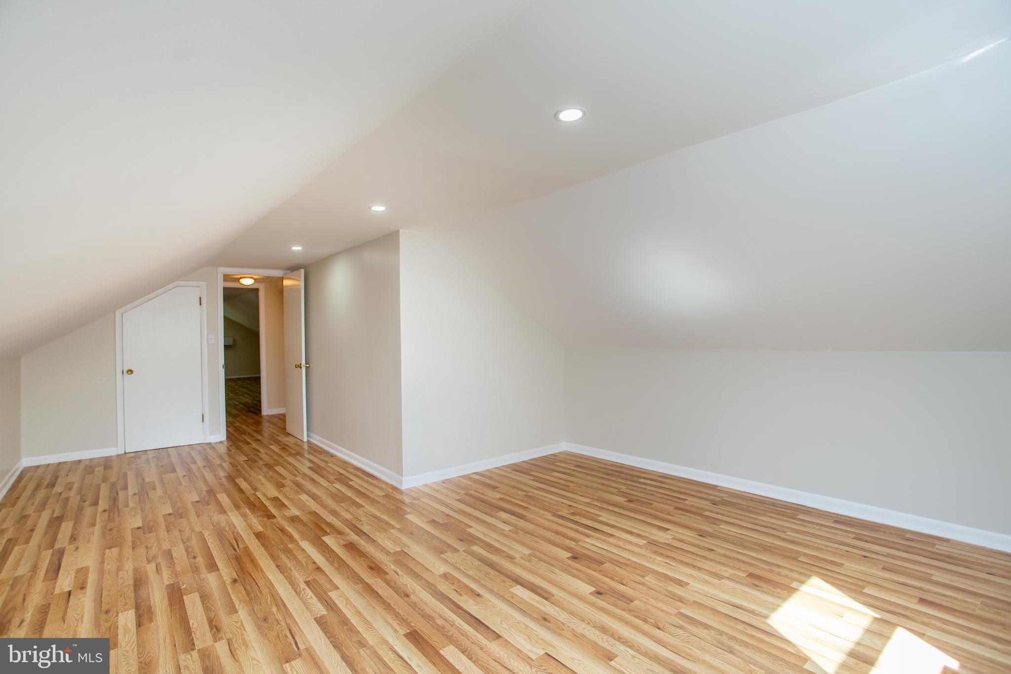 RIVER GLEN - Residential