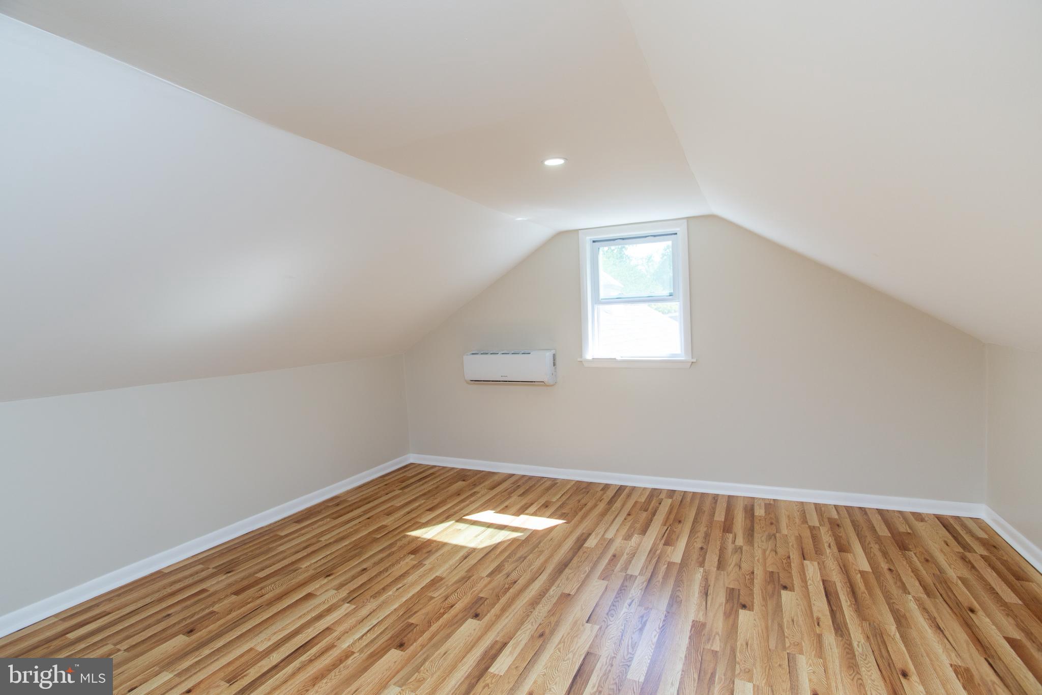 RIVER GLEN - Residential