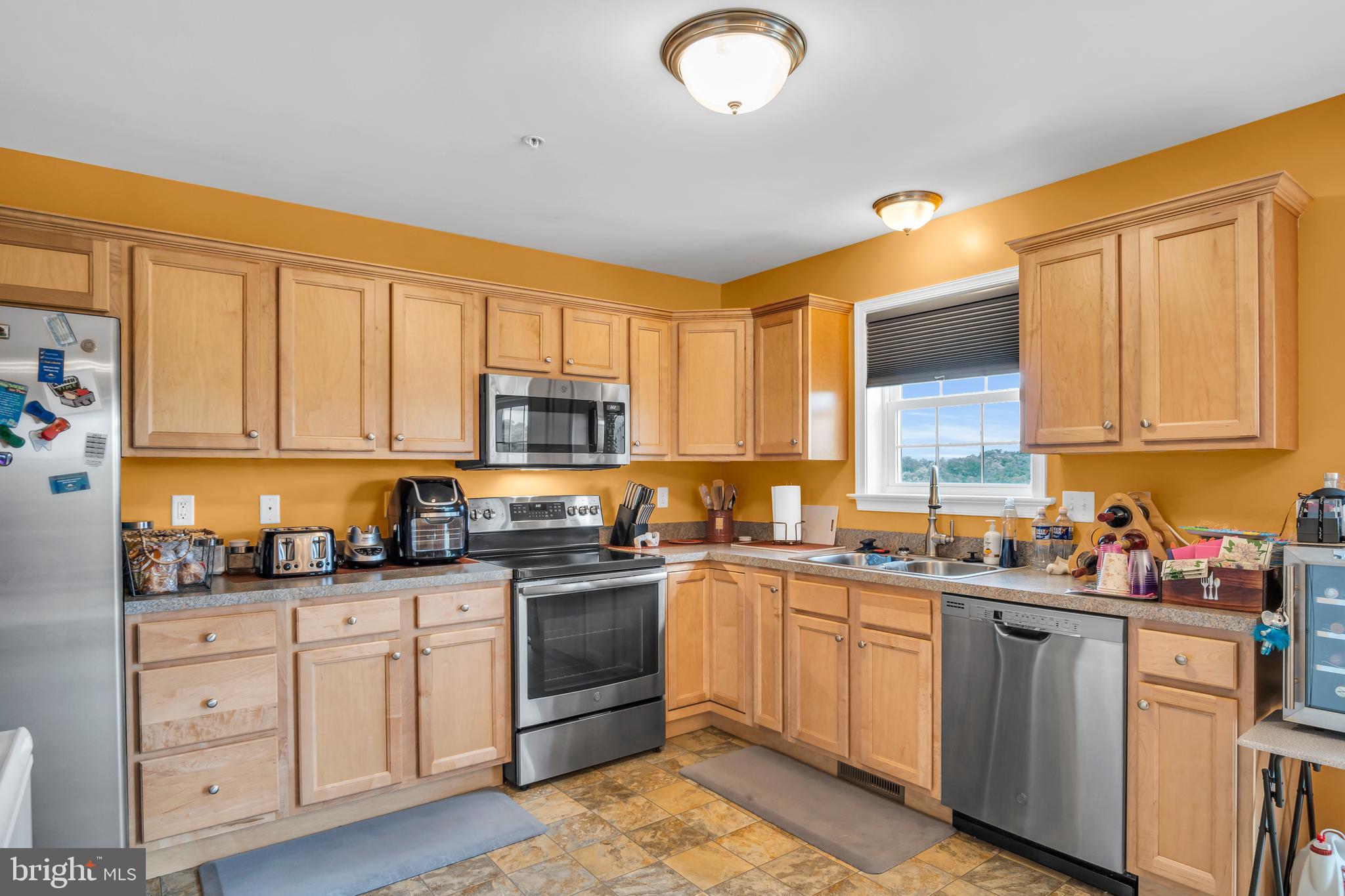 ENCLAVE AT HUNTER CREEK - Residential