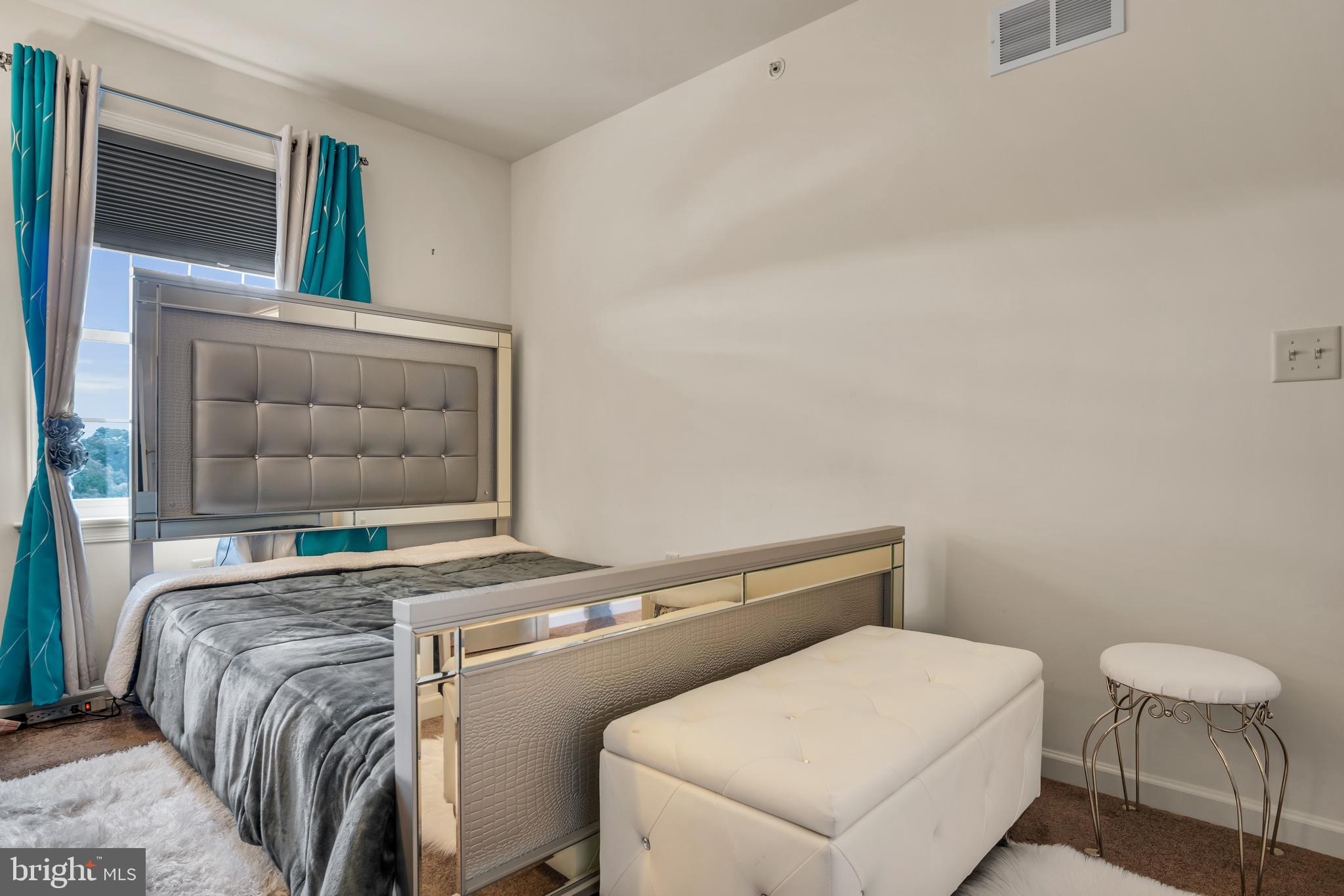 ENCLAVE AT HUNTER CREEK - Residential