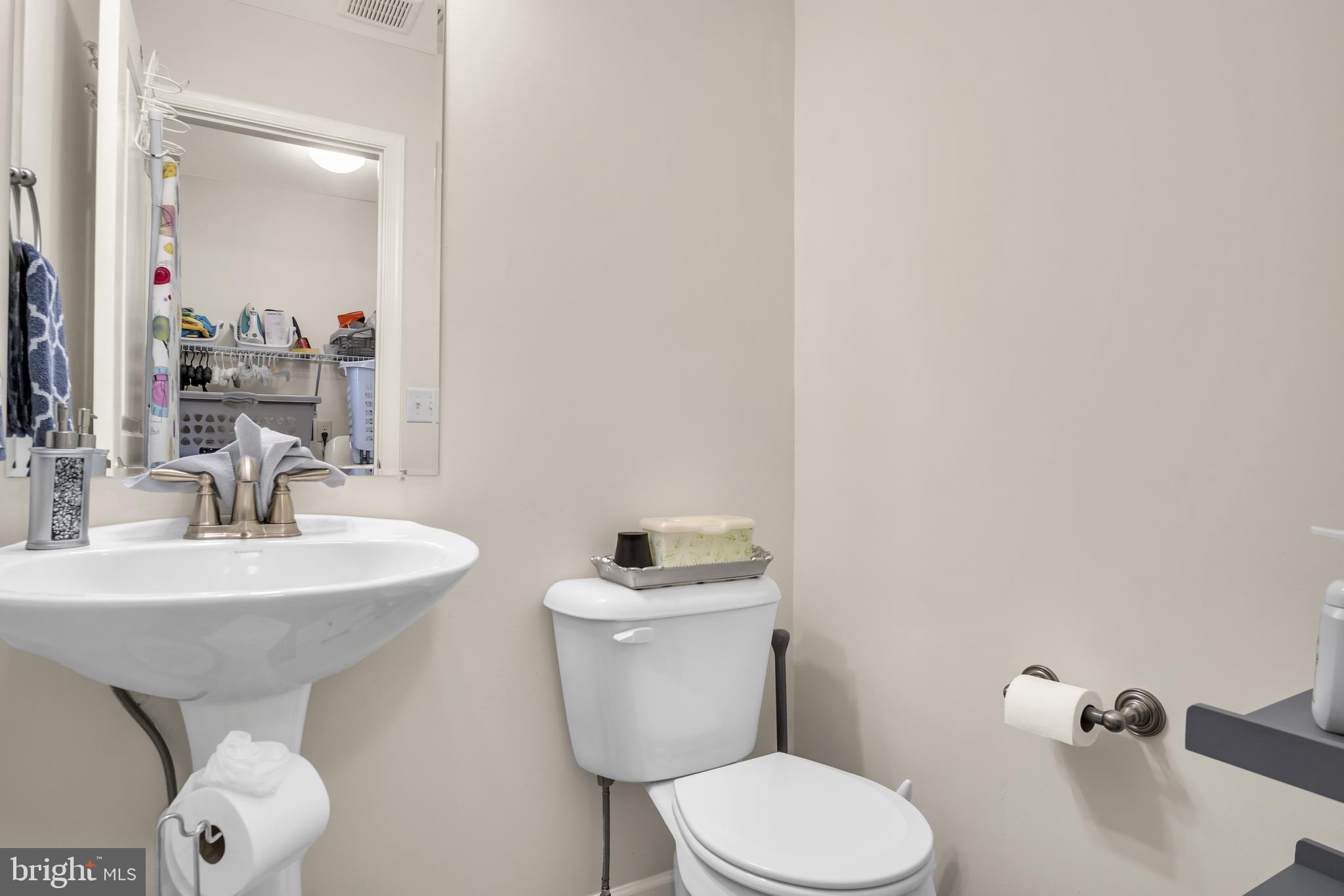 ENCLAVE AT HUNTER CREEK - Residential