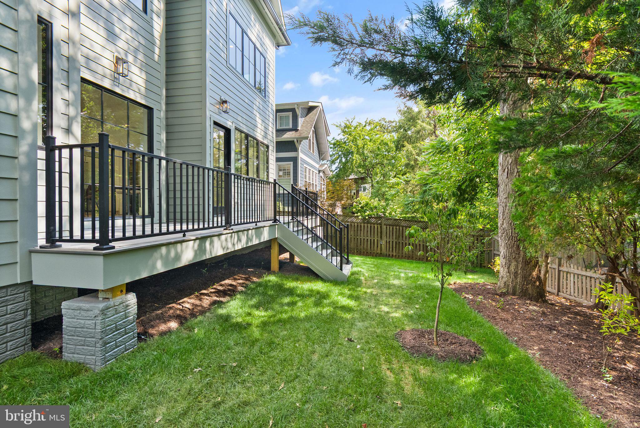 LYON PARK - Residential