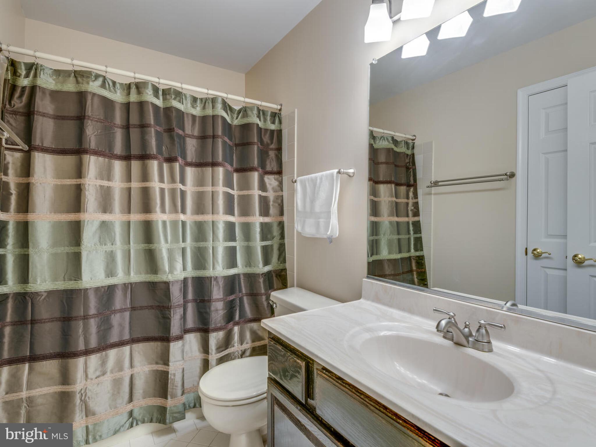 RESTON - Residential Lease