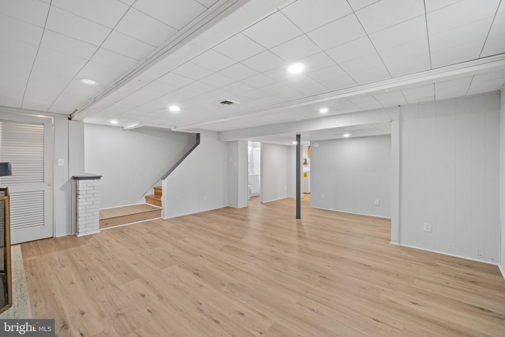 GLENMONT - Residential