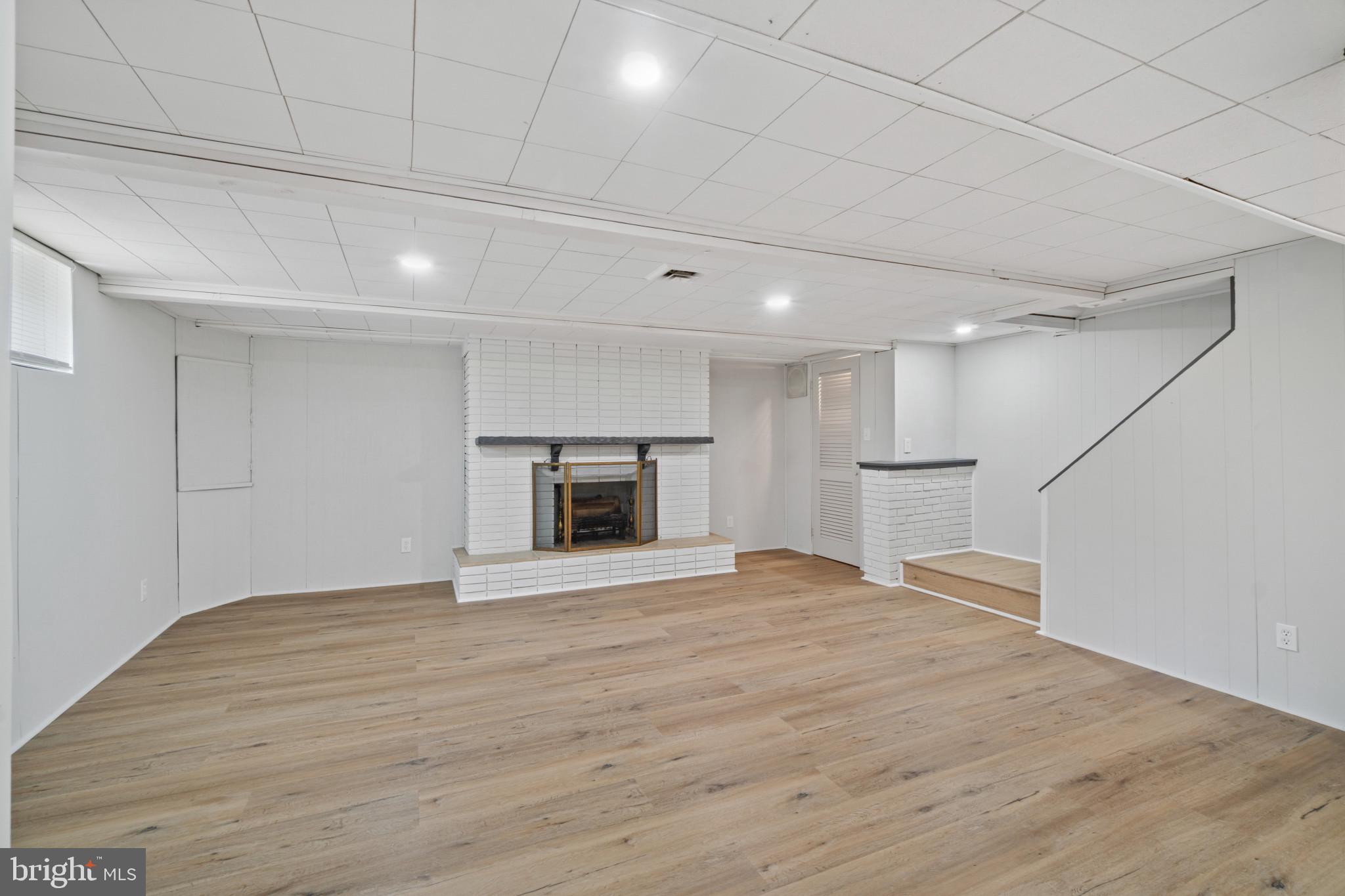 GLENMONT - Residential
