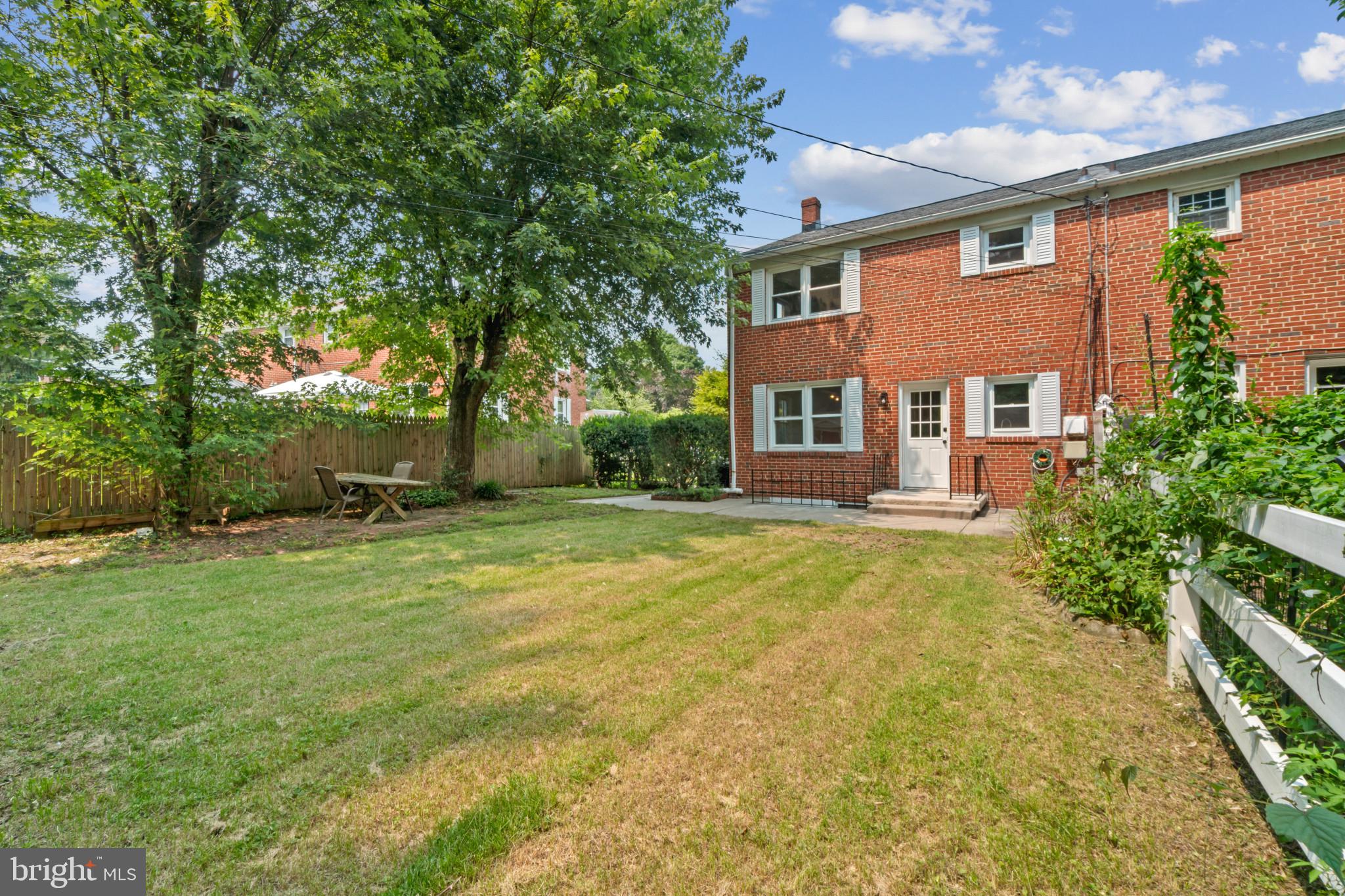 GLENMONT - Residential