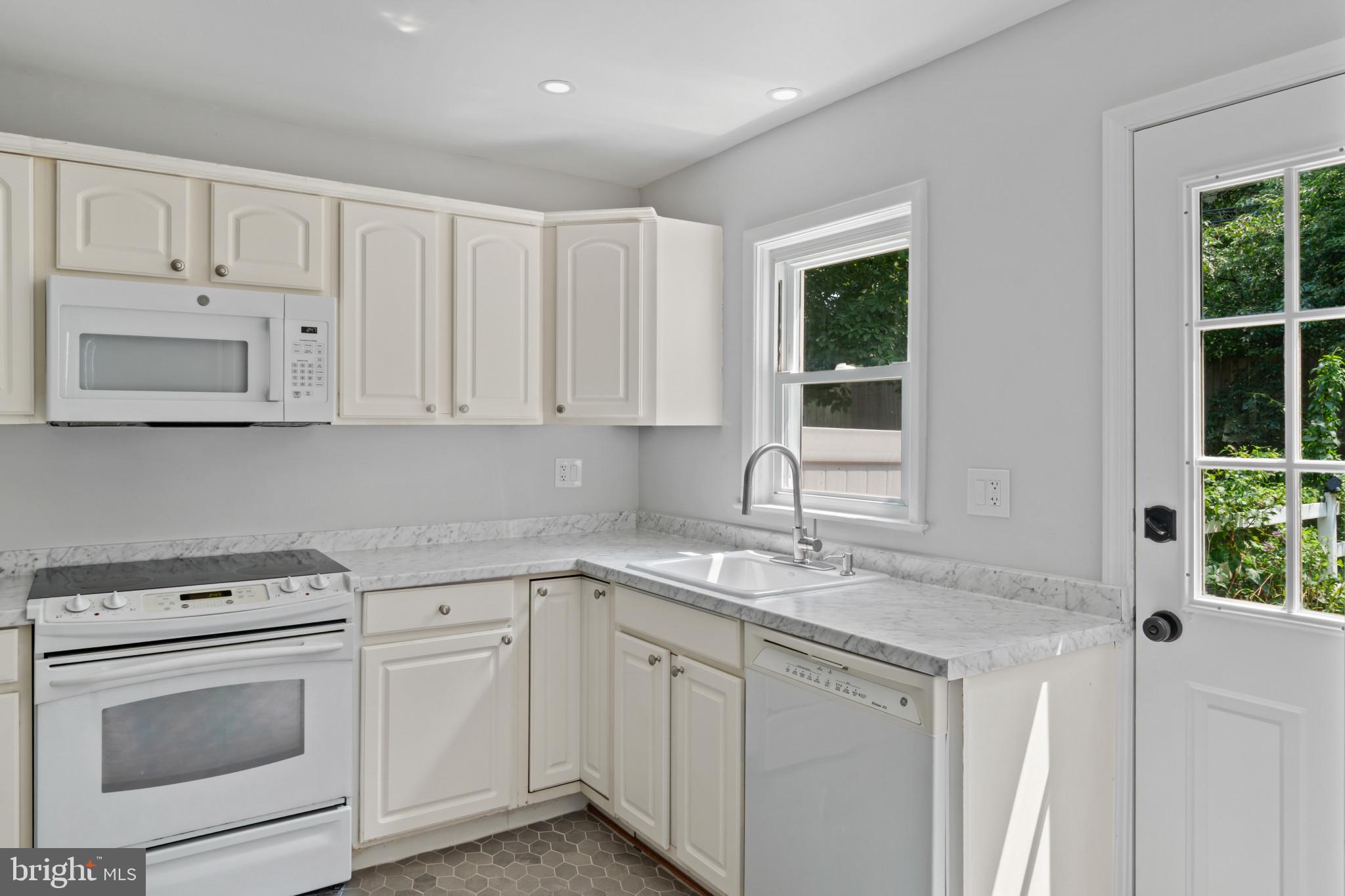 GLENMONT - Residential