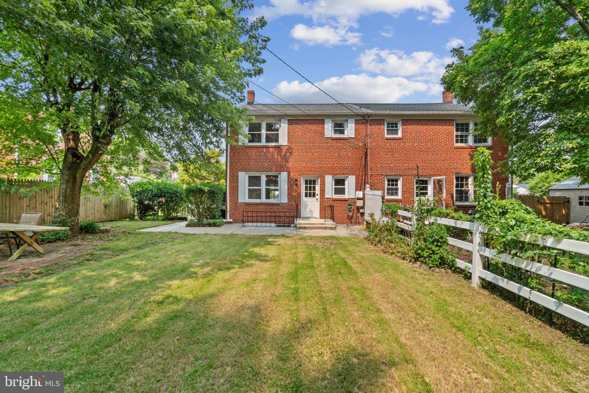 GLENMONT - Residential