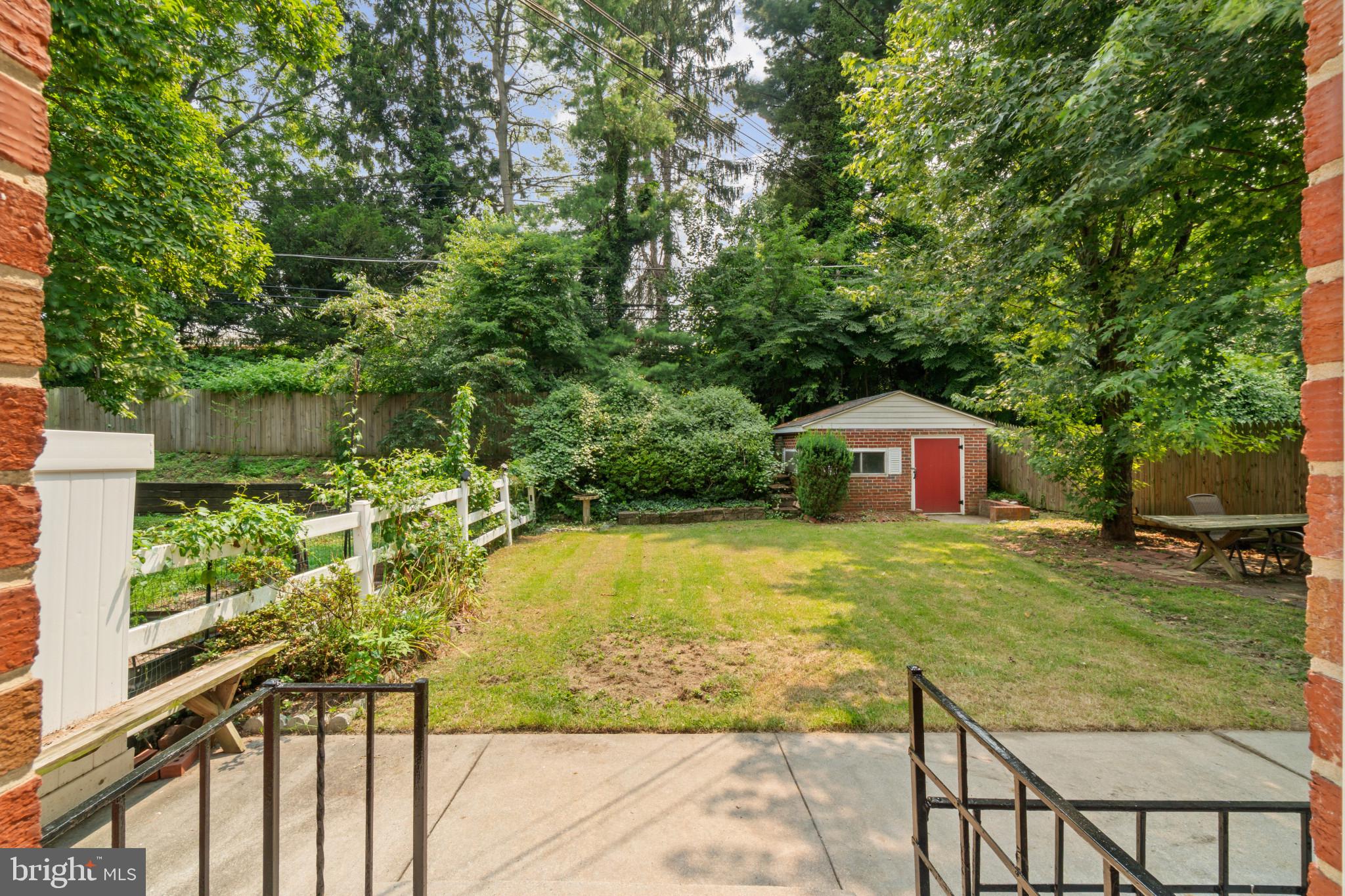 GLENMONT - Residential