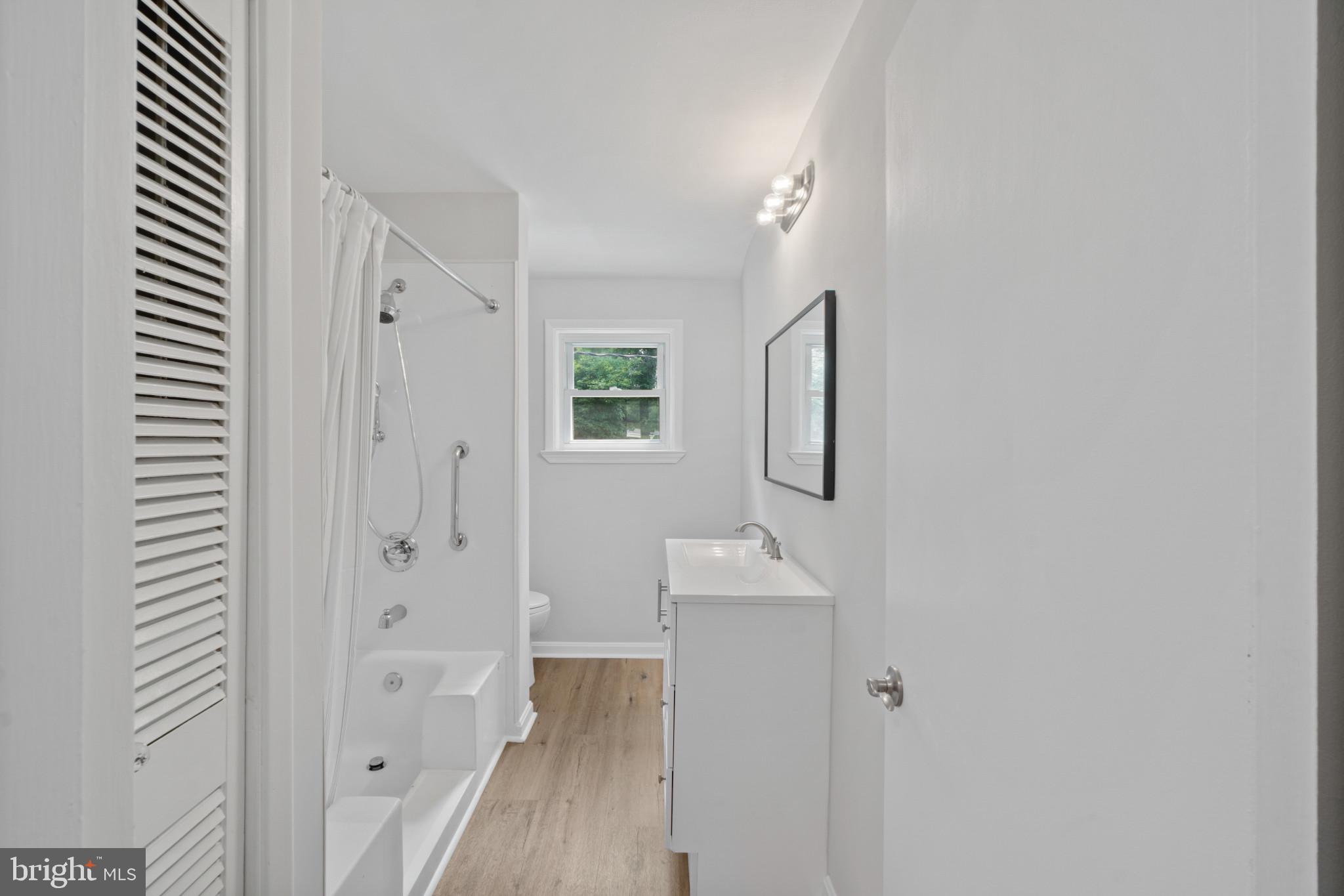 GLENMONT - Residential