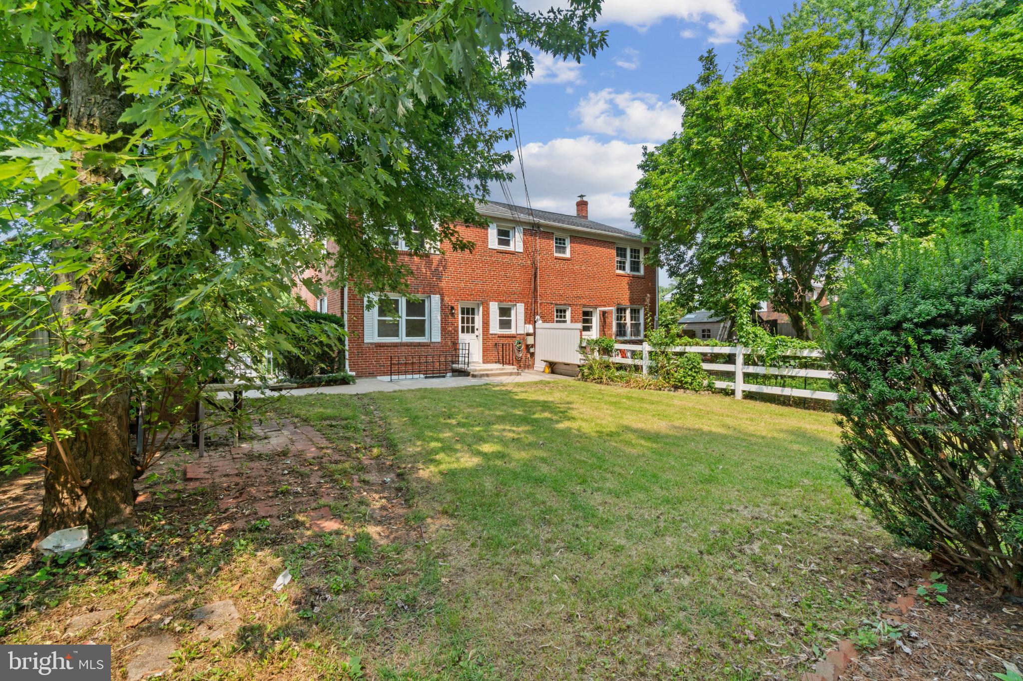 GLENMONT - Residential