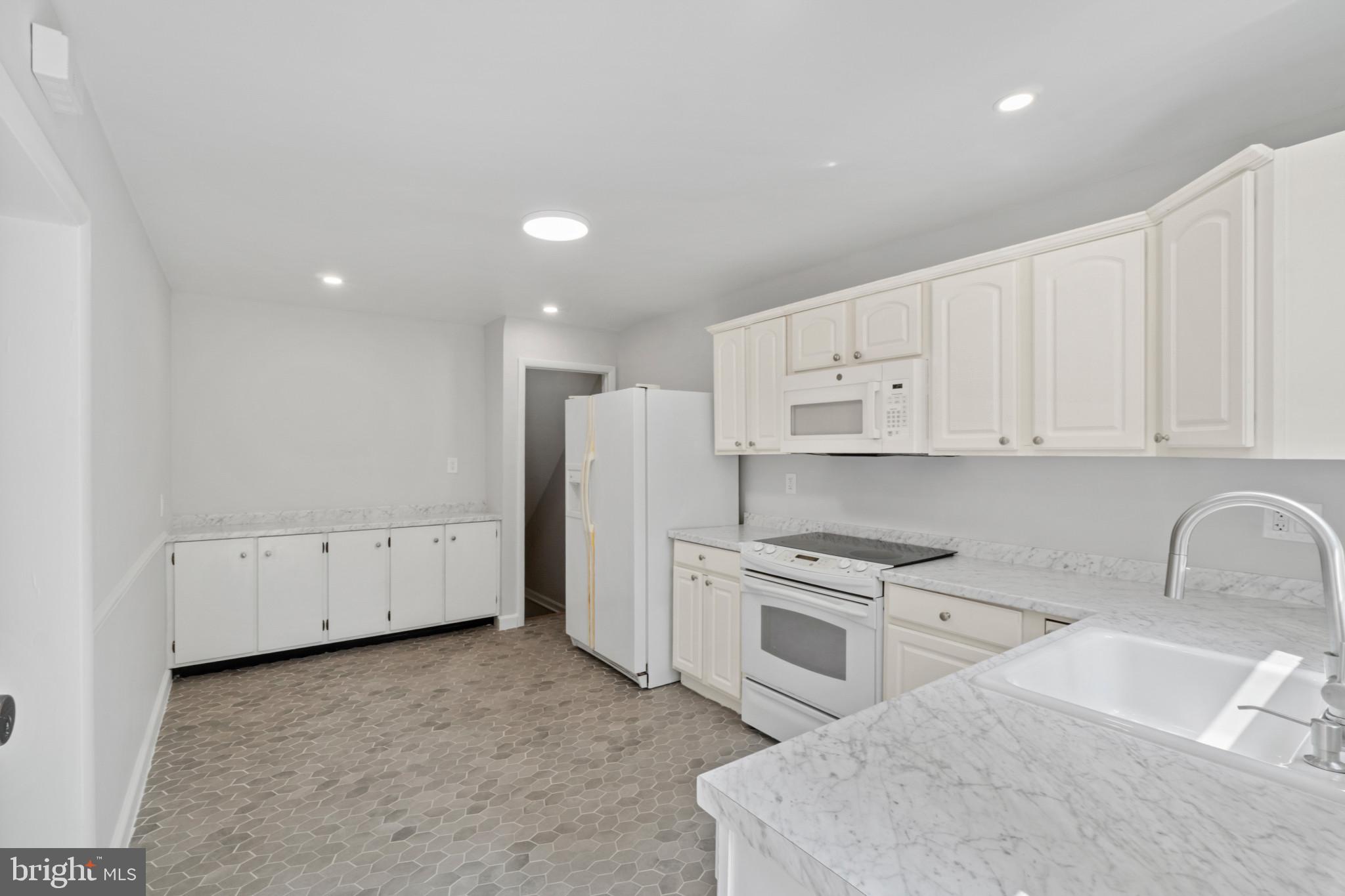 GLENMONT - Residential