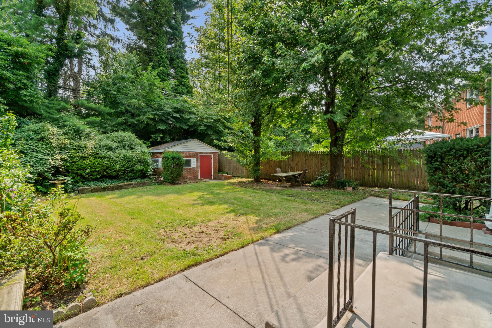 GLENMONT - Residential