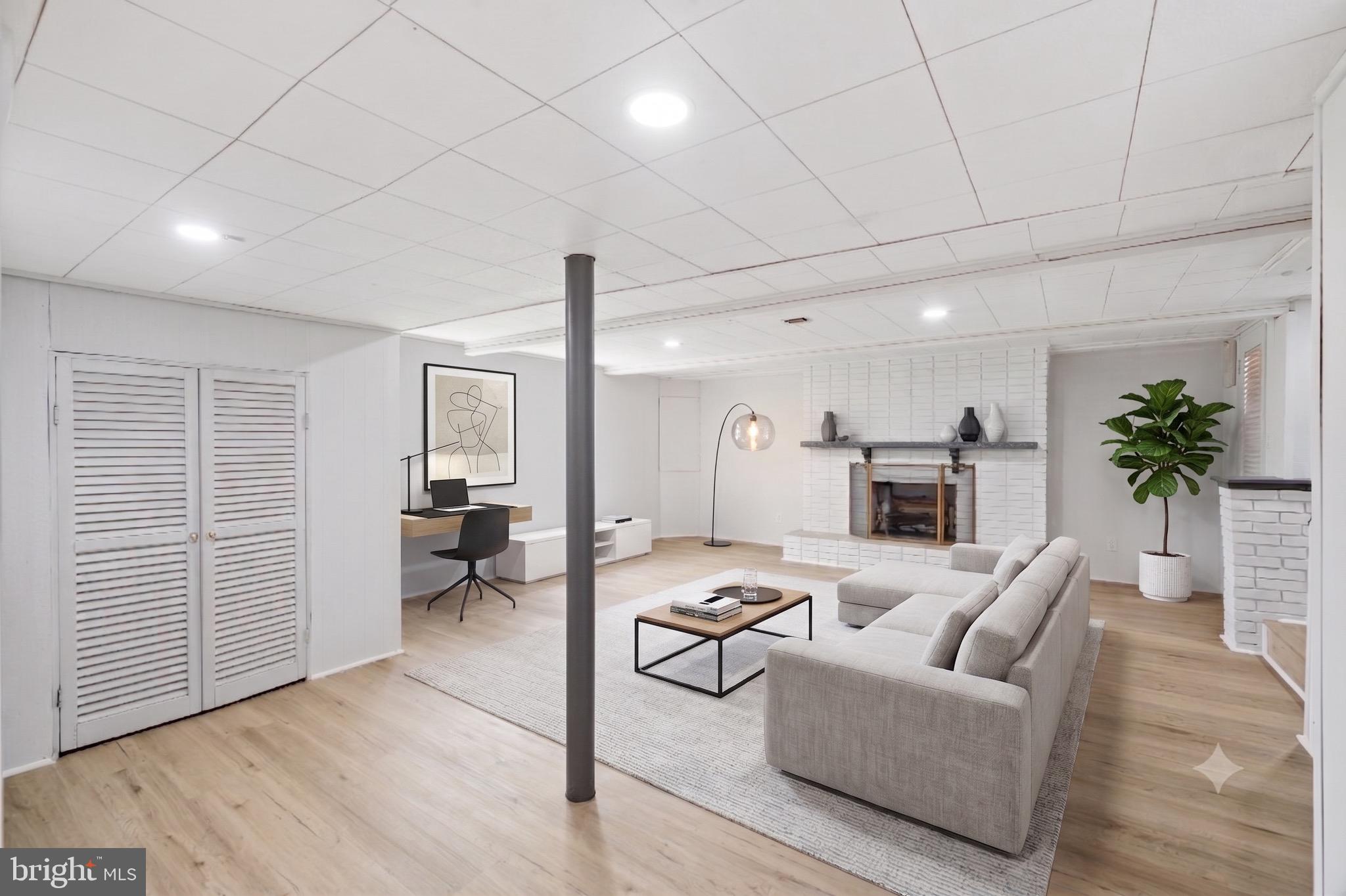 GLENMONT - Residential