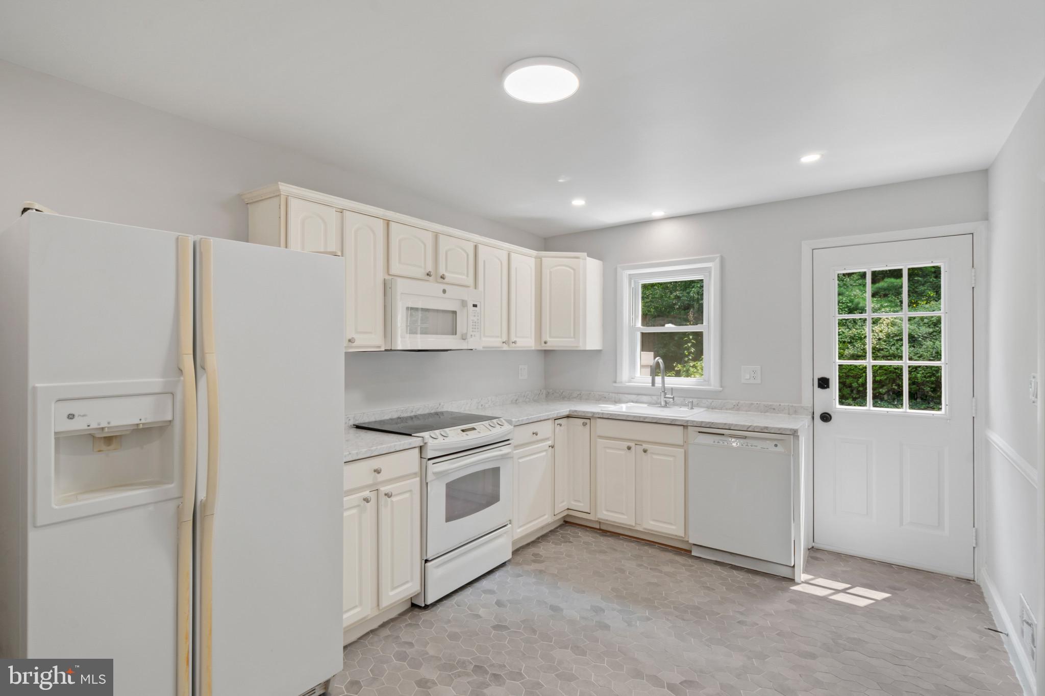GLENMONT - Residential