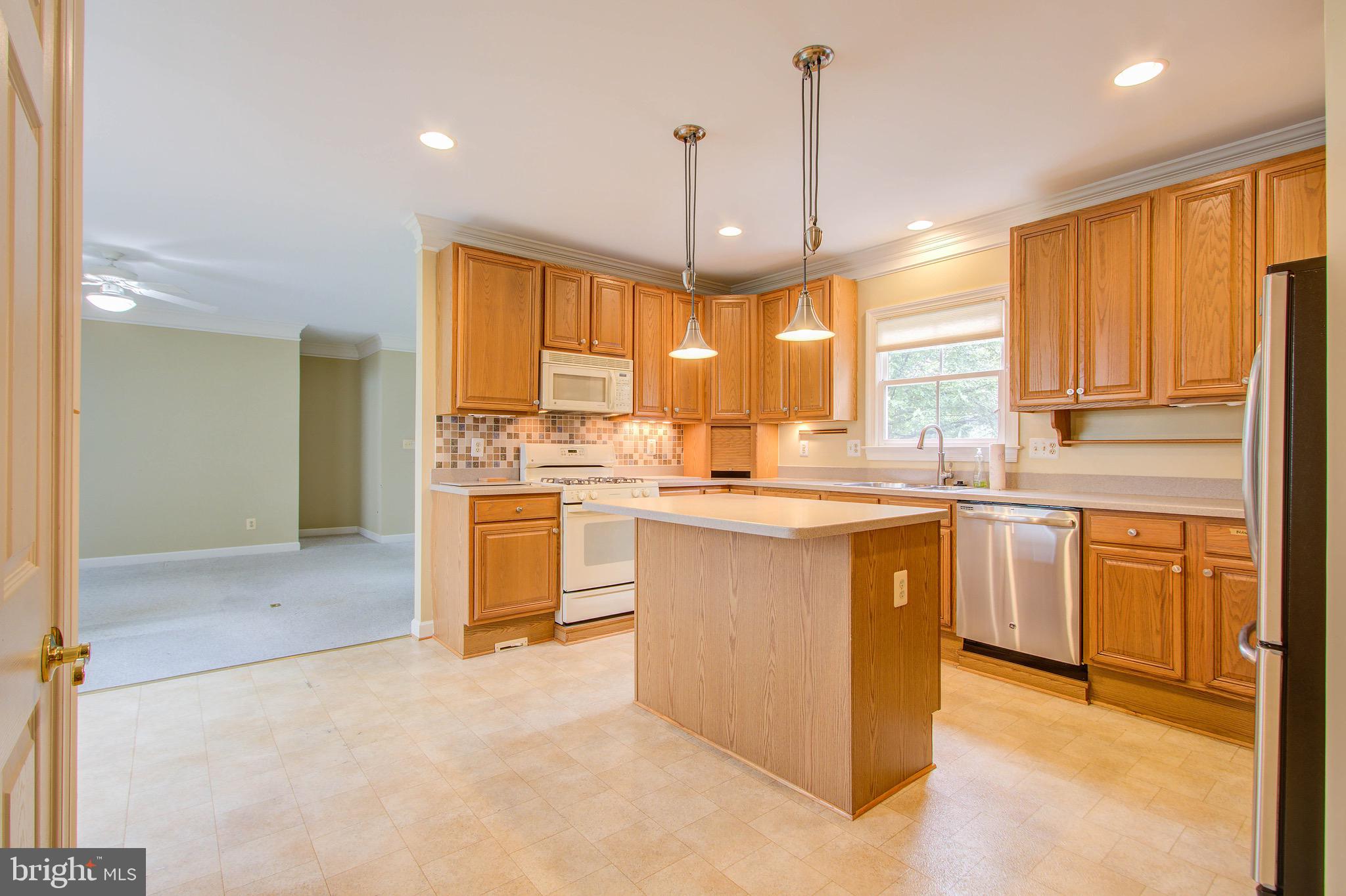 KING FARM WATKINS POND - Residential