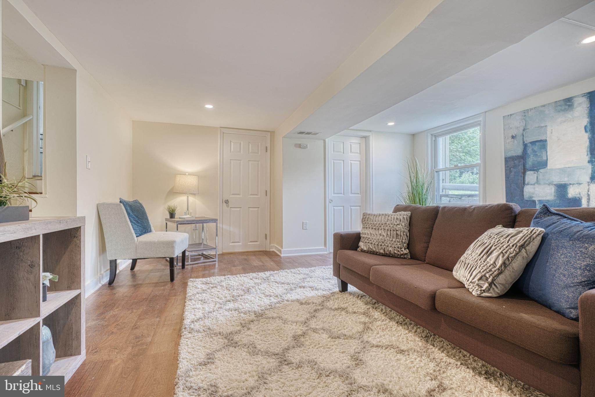 LOCH HILL - Residential