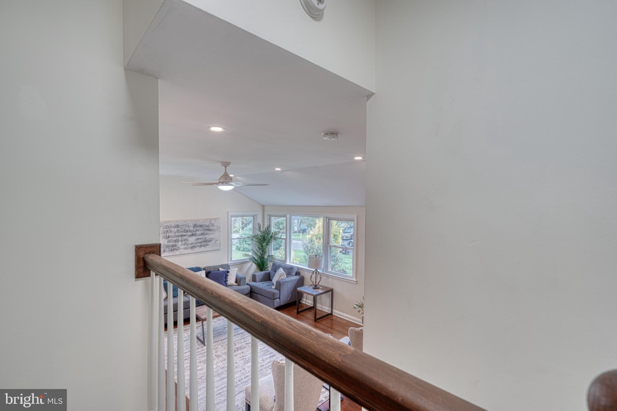 LOCH HILL - Residential