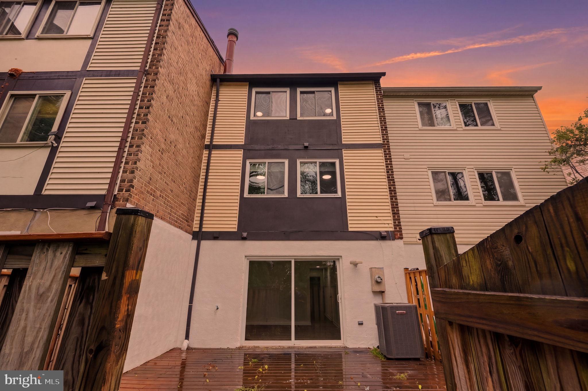SUGARLAND RUN - Residential