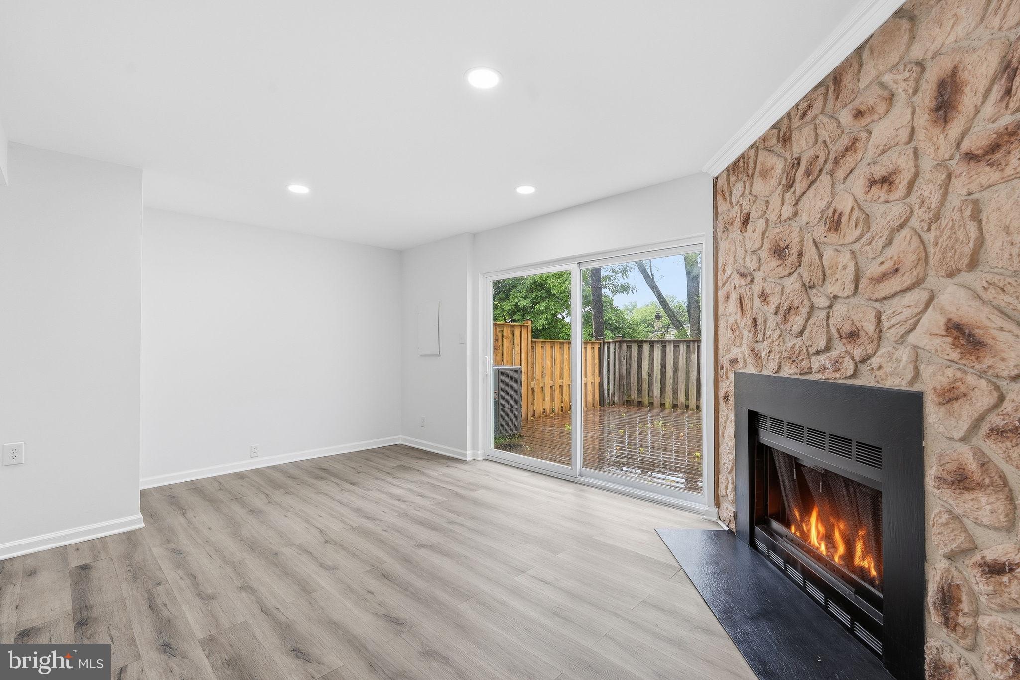 SUGARLAND RUN - Residential