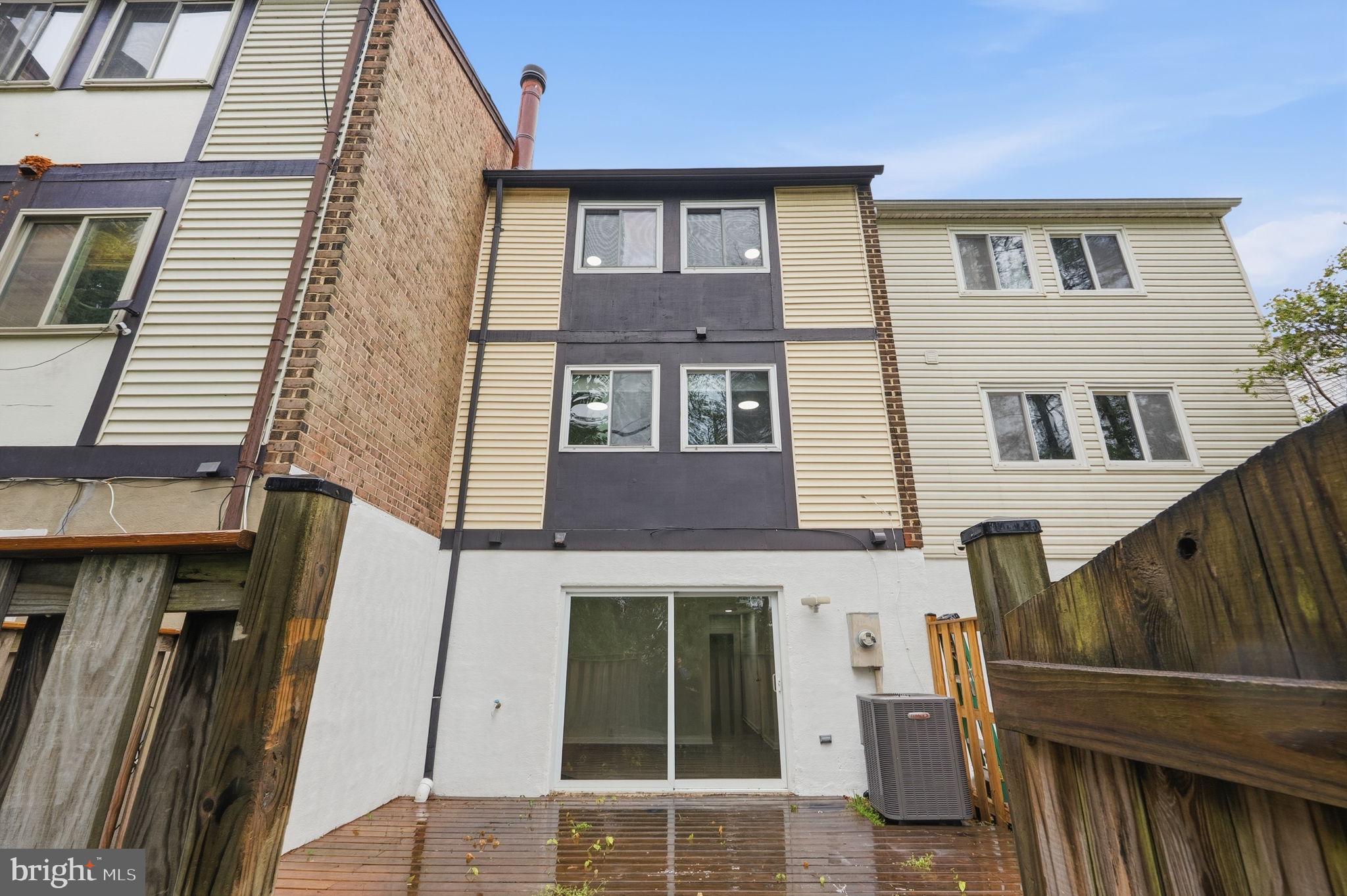 SUGARLAND RUN - Residential