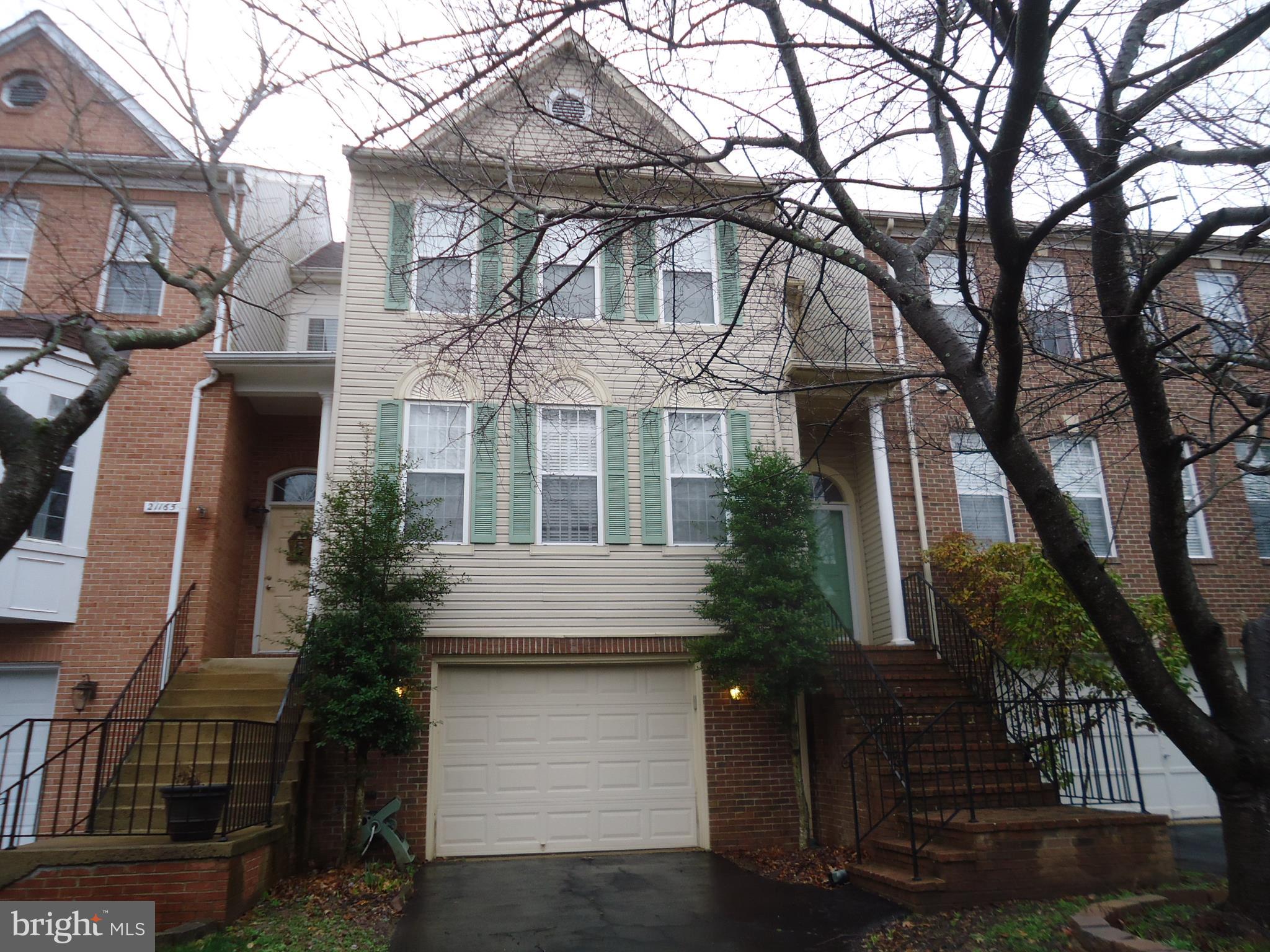VERY NICE, CLEAN. JUST FULLY FRESHLY PAINTED!  UPGRADED APPLIANCE, FAIRLY NEW FURNACE, GRANITE COUNTER,  DRAPES AND TRACK LIGHTS.  BEAUTIFUL DECK AND NICE YARD.  NEWLY FINISHED BASEMENT FOR RECREATION ROOM AND FULL BATH. GOOD DESIGN,    A CLASSIC HOME!!   READY TO MOVE IN CONDITION!  RARE PROPERTY IN POTOMAC HUNT. PRIME LOCATION TELLS IT ALL!