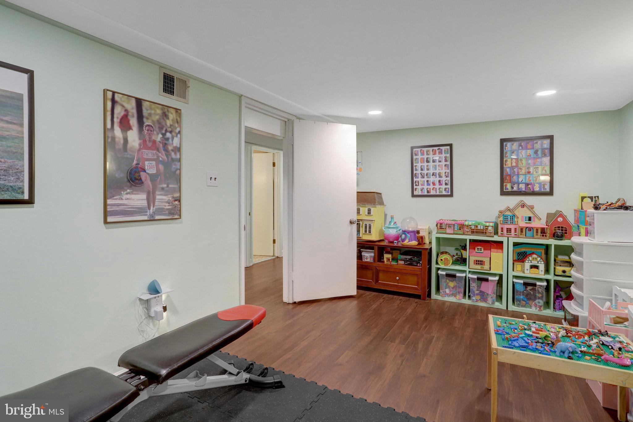 CAMERON HEIGHTS - Residential