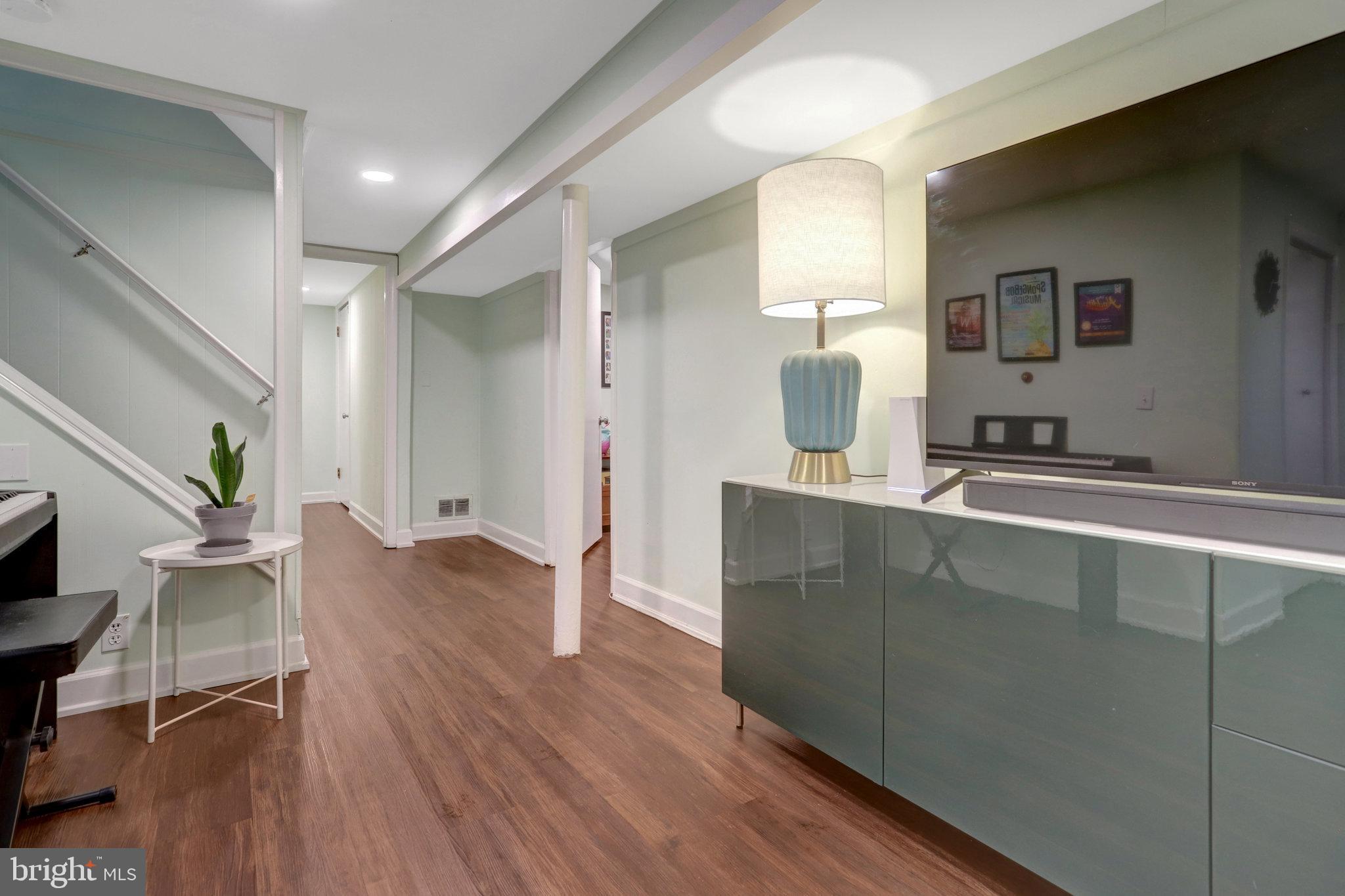 CAMERON HEIGHTS - Residential