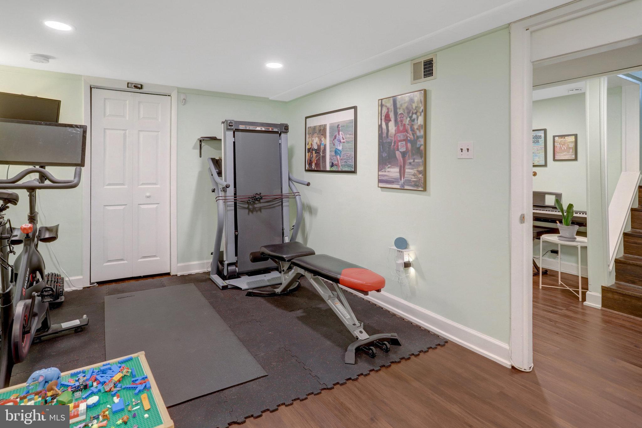 CAMERON HEIGHTS - Residential