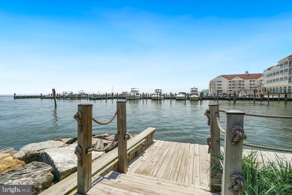 WINDWARD KEY - Residential