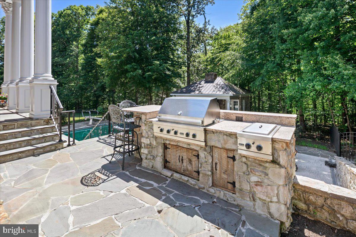 BALMORAL GREENS - Residential